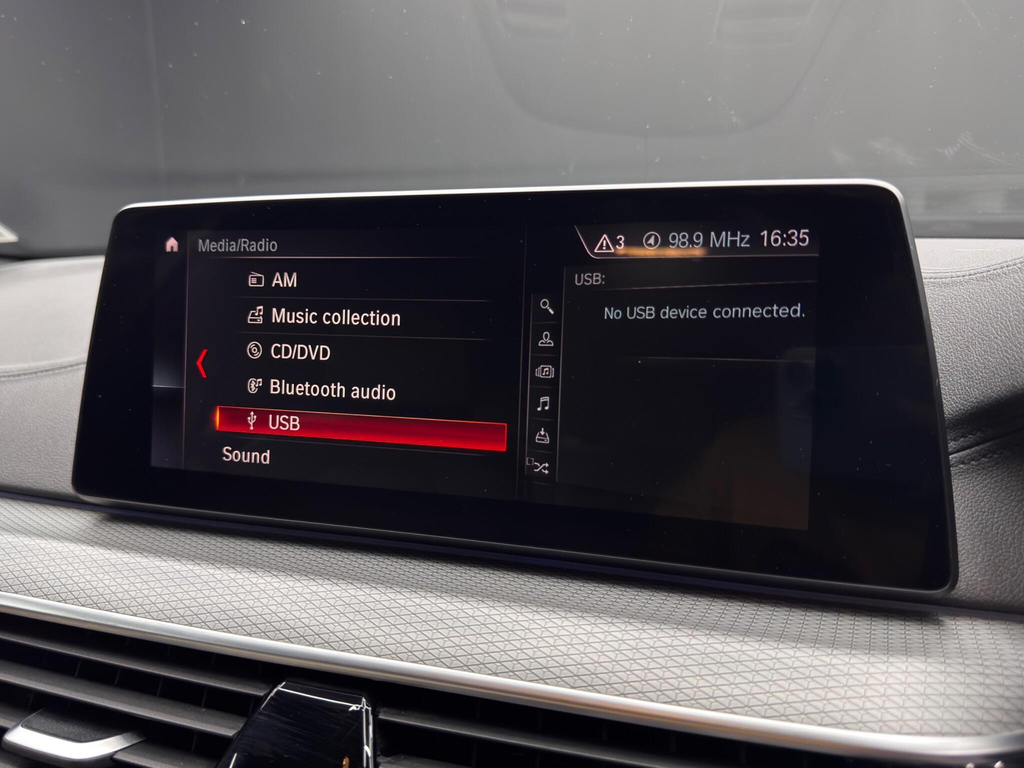 BMW 5 Series - Image 31