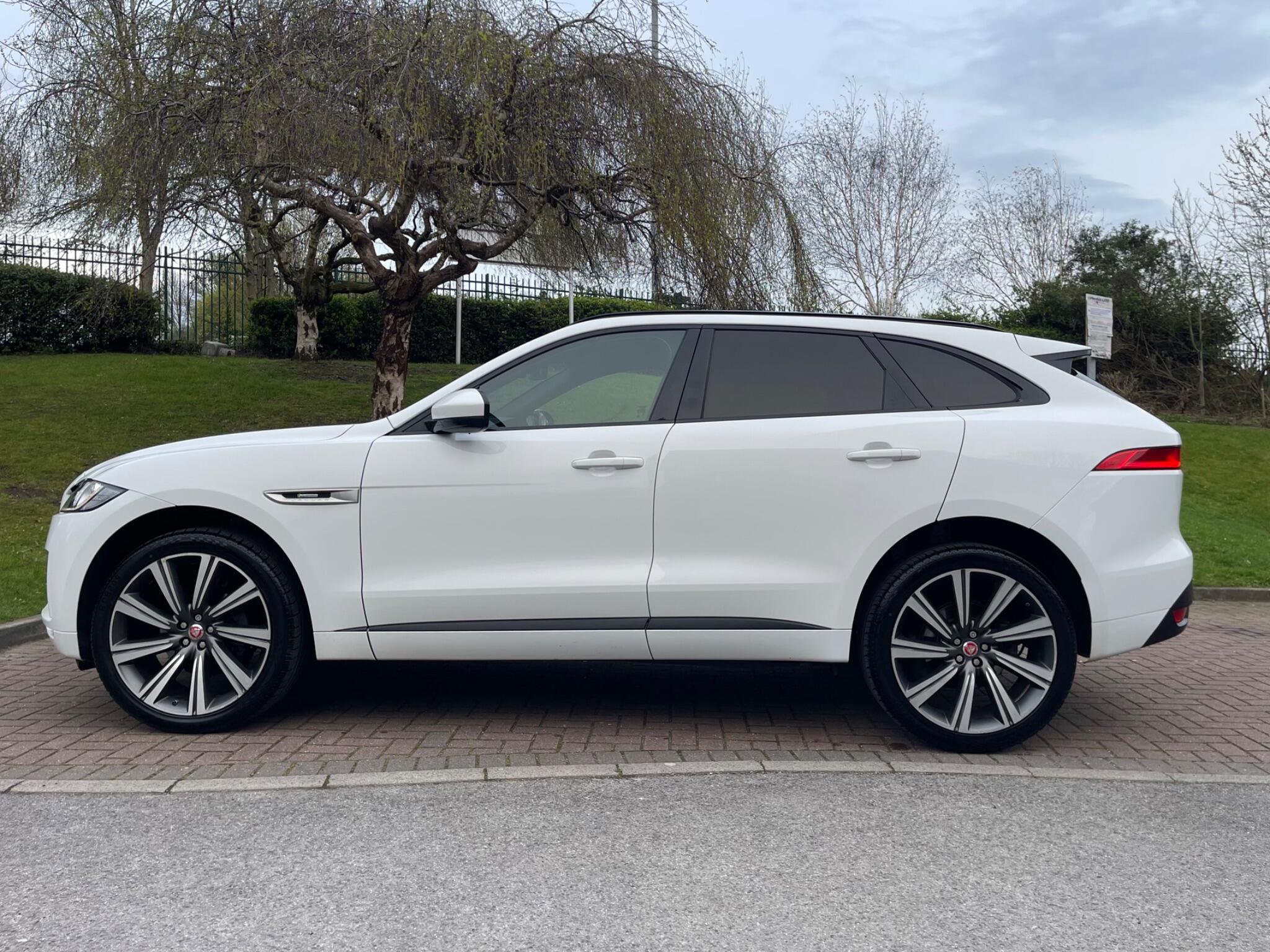 Jaguar F-Pace - Image 9