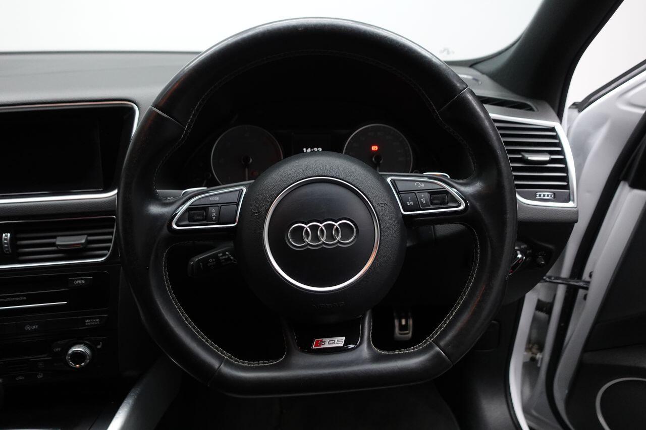 Audi SQ5 - Image 36
