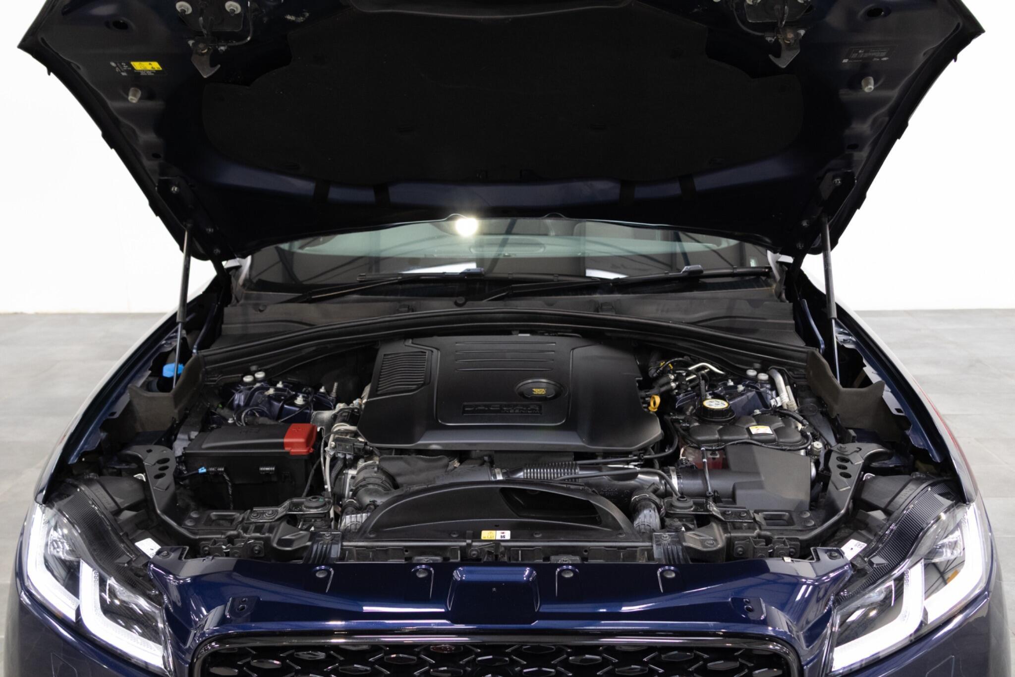 Jaguar F-Pace - Image 43