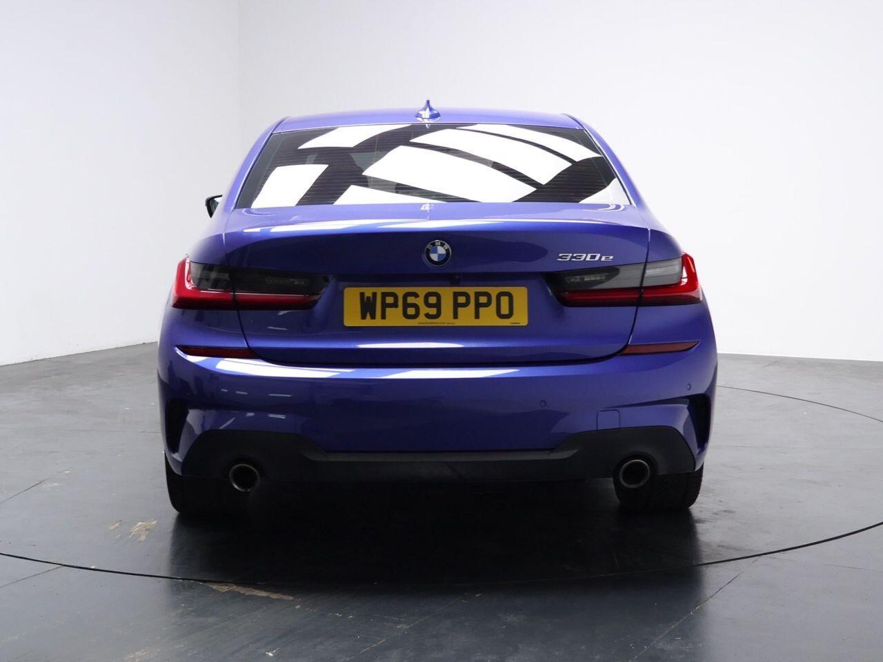 BMW 3 Series - Image 15