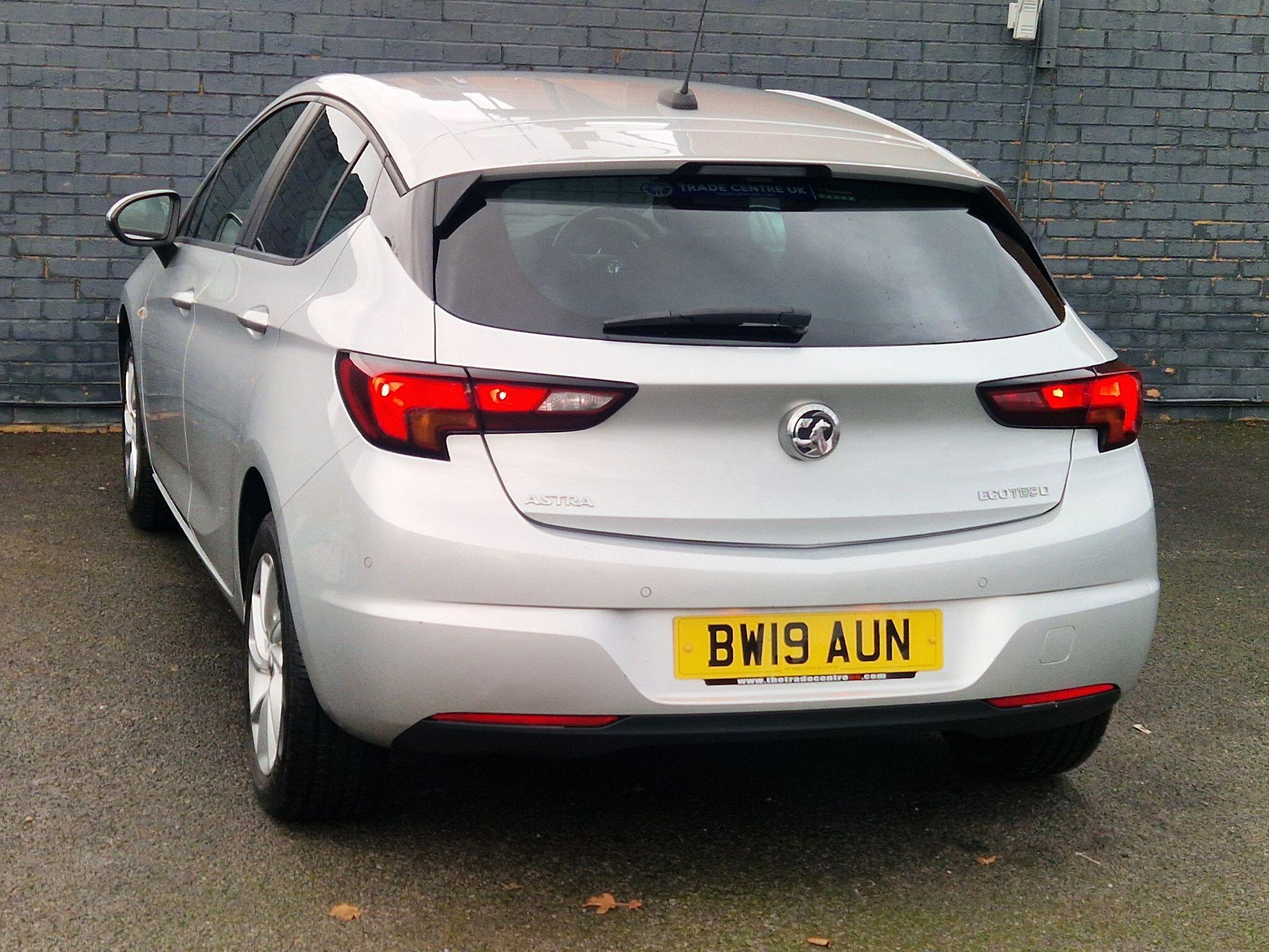 Vauxhall Astra - Image 7