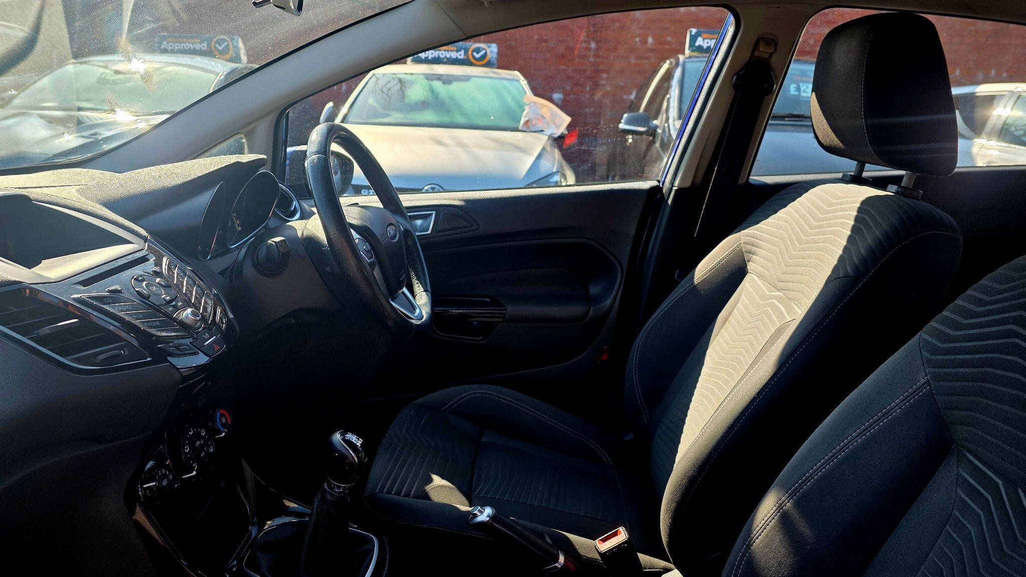 Ford Fiesta - Image 14