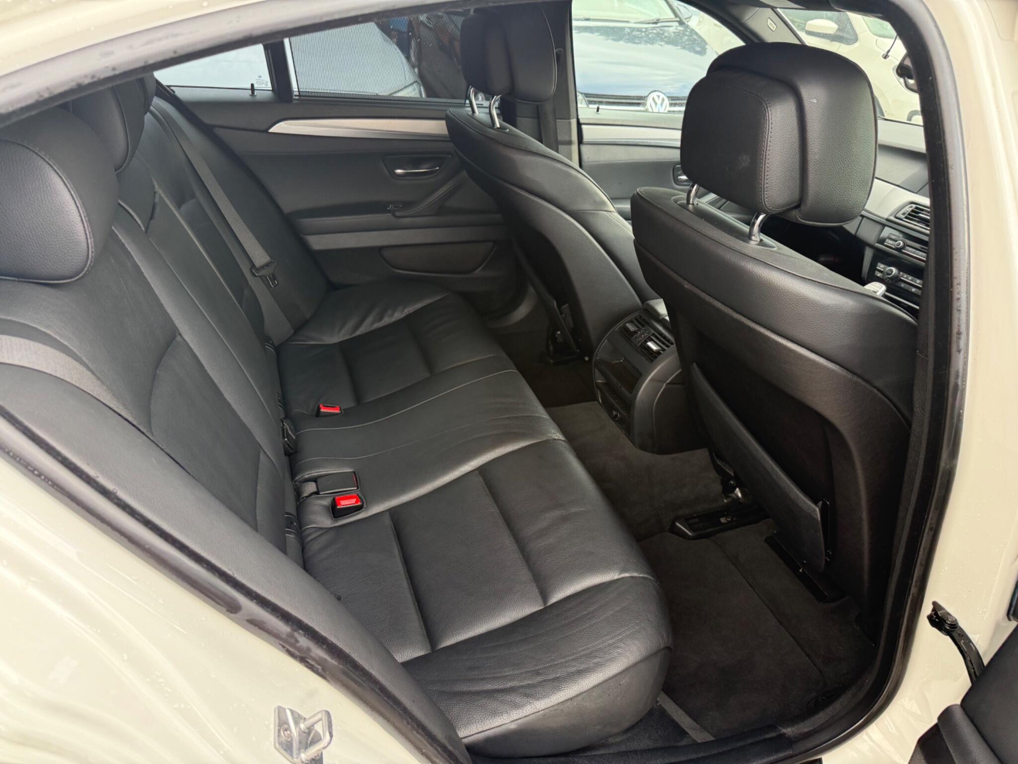 BMW 5 Series - Image 18