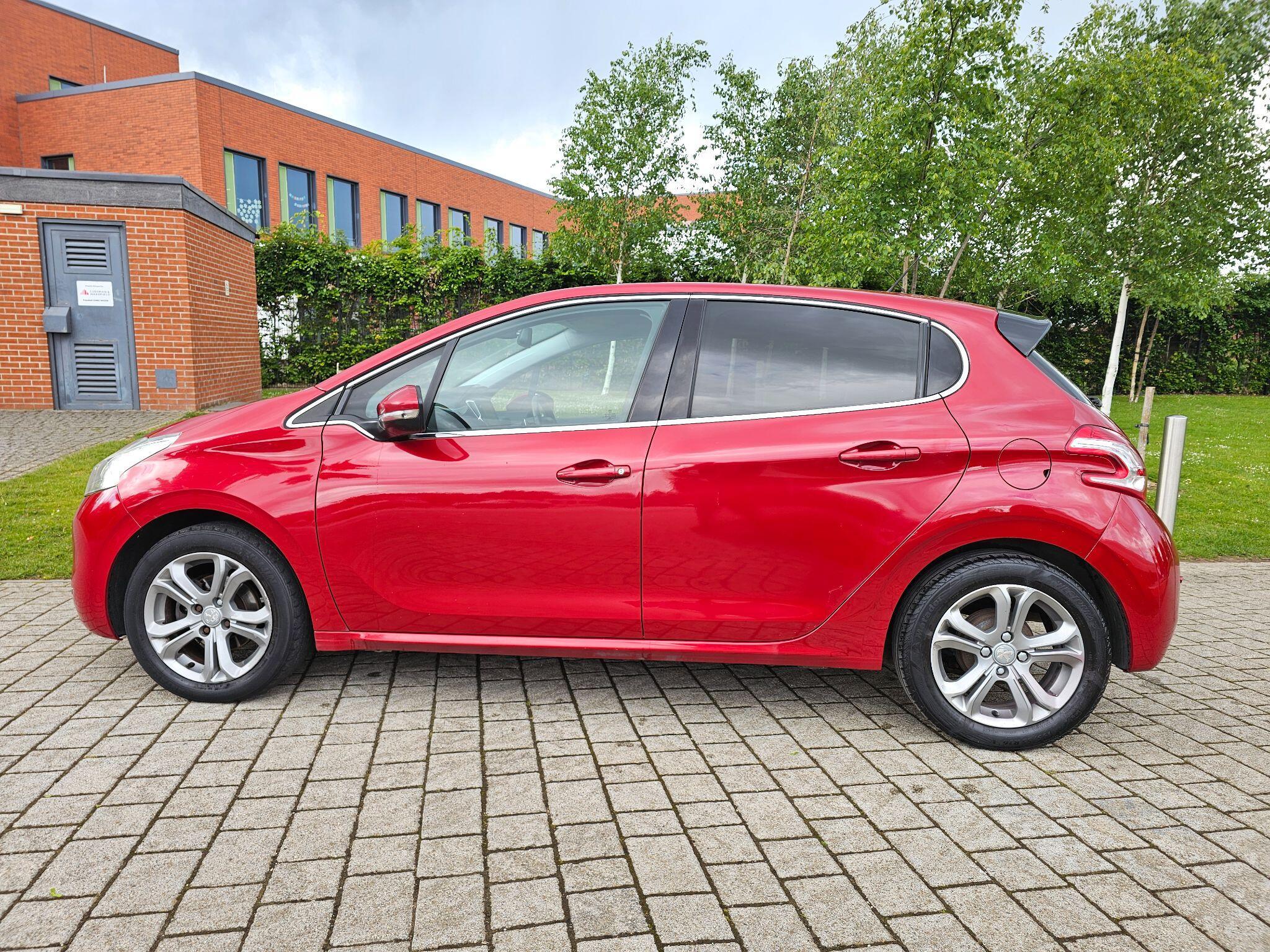 Peugeot 208 - Image 37