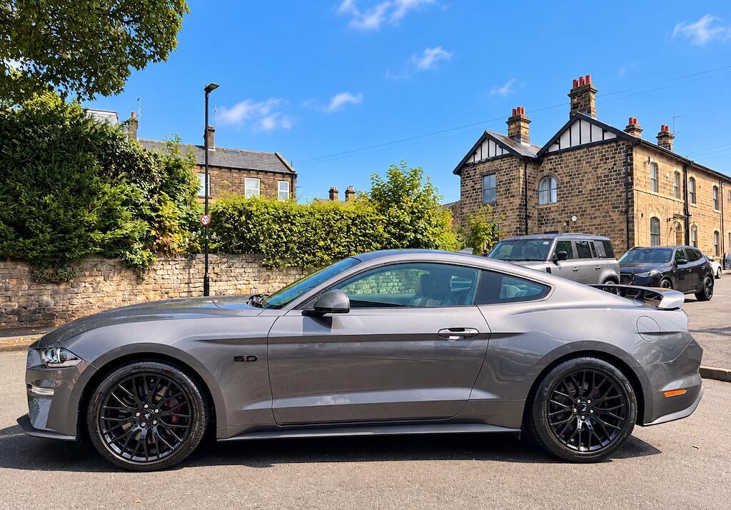 Ford Mustang - Image 6