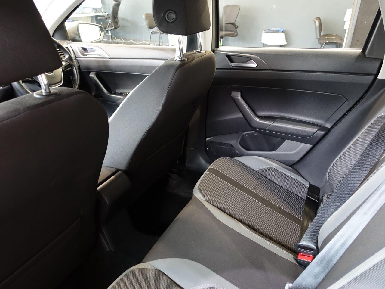 Volkswagen Polo - Image 21