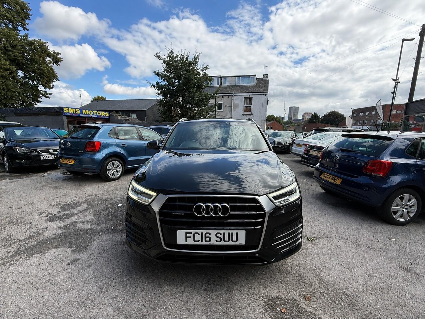 Audi Q3 - Image 2