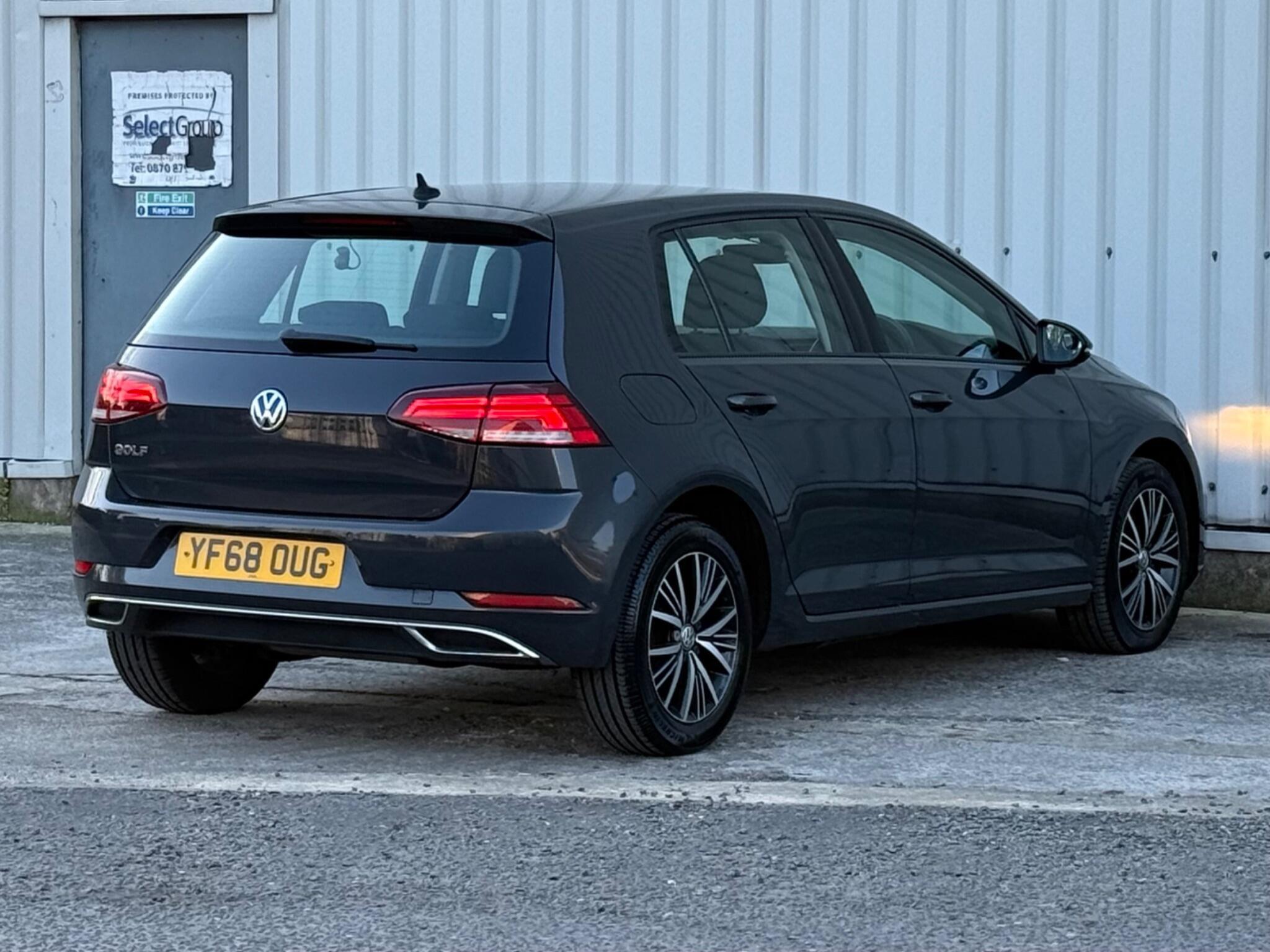 Volkswagen Golf - Image 15