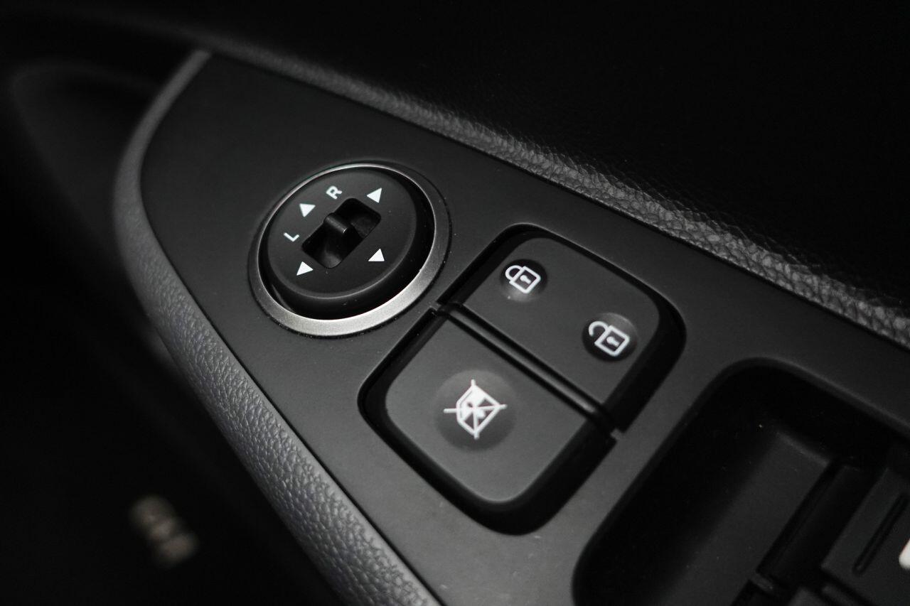 Hyundai i10 - Image 42