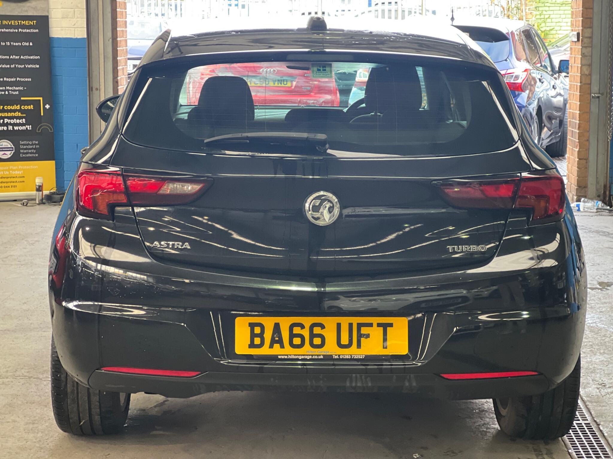 Vauxhall Astra - Image 10