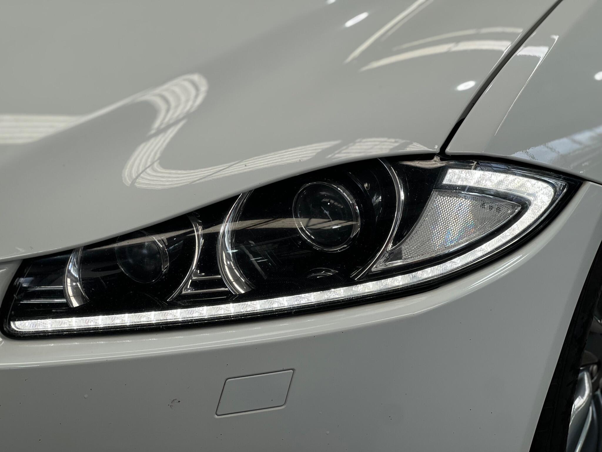Jaguar XF - Image 31