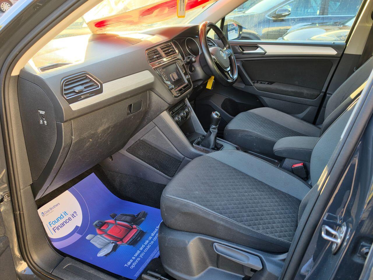 Volkswagen Tiguan - Image 14