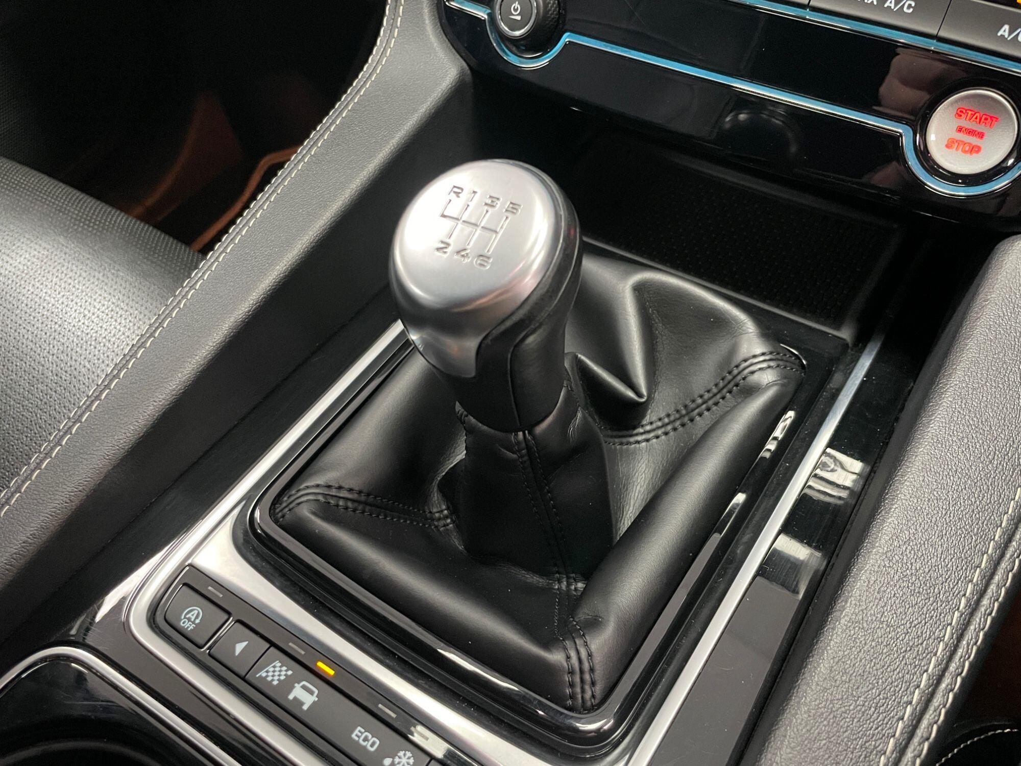 Jaguar F-Pace - Image 47
