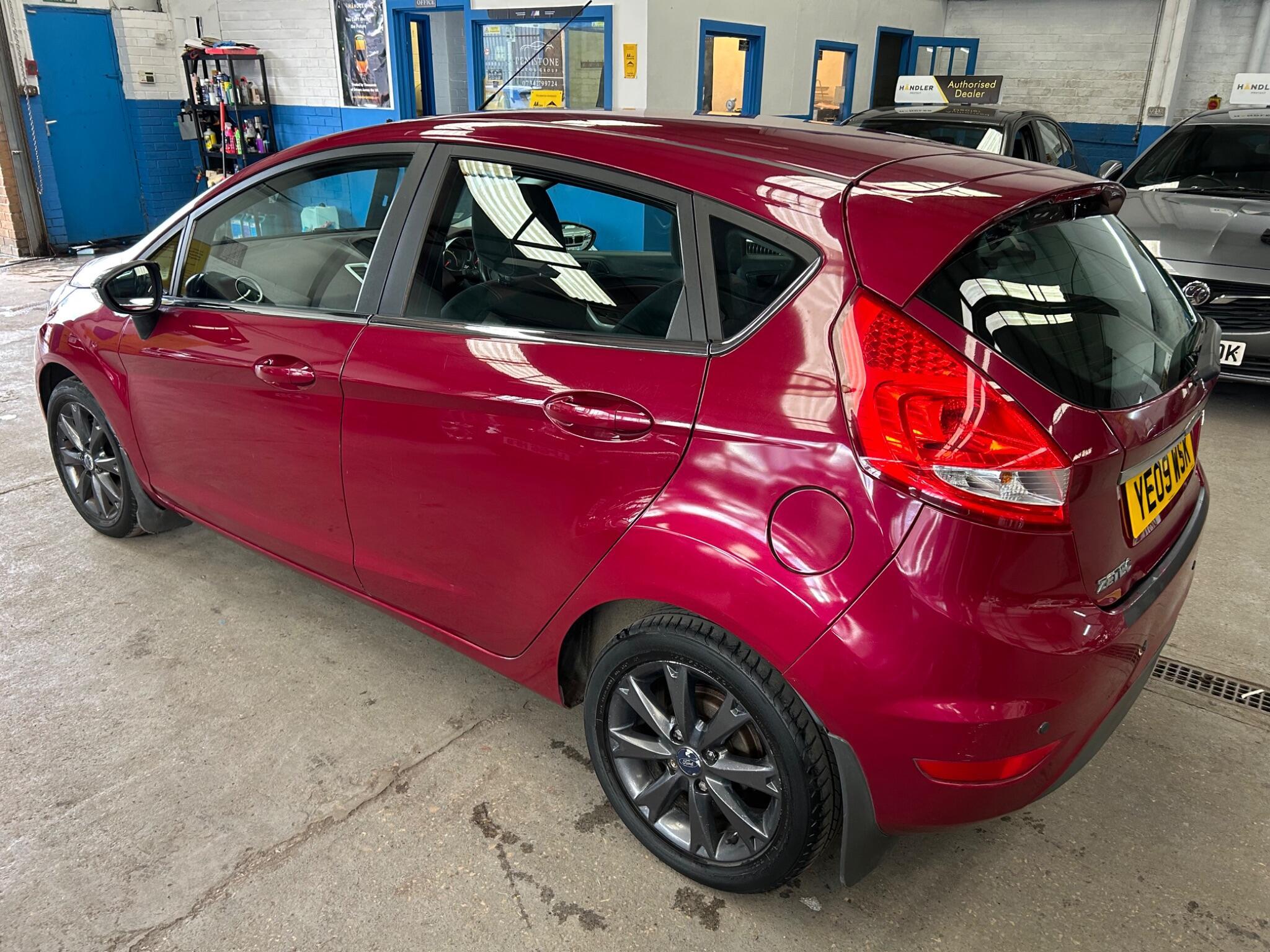 Ford Fiesta - Image 5