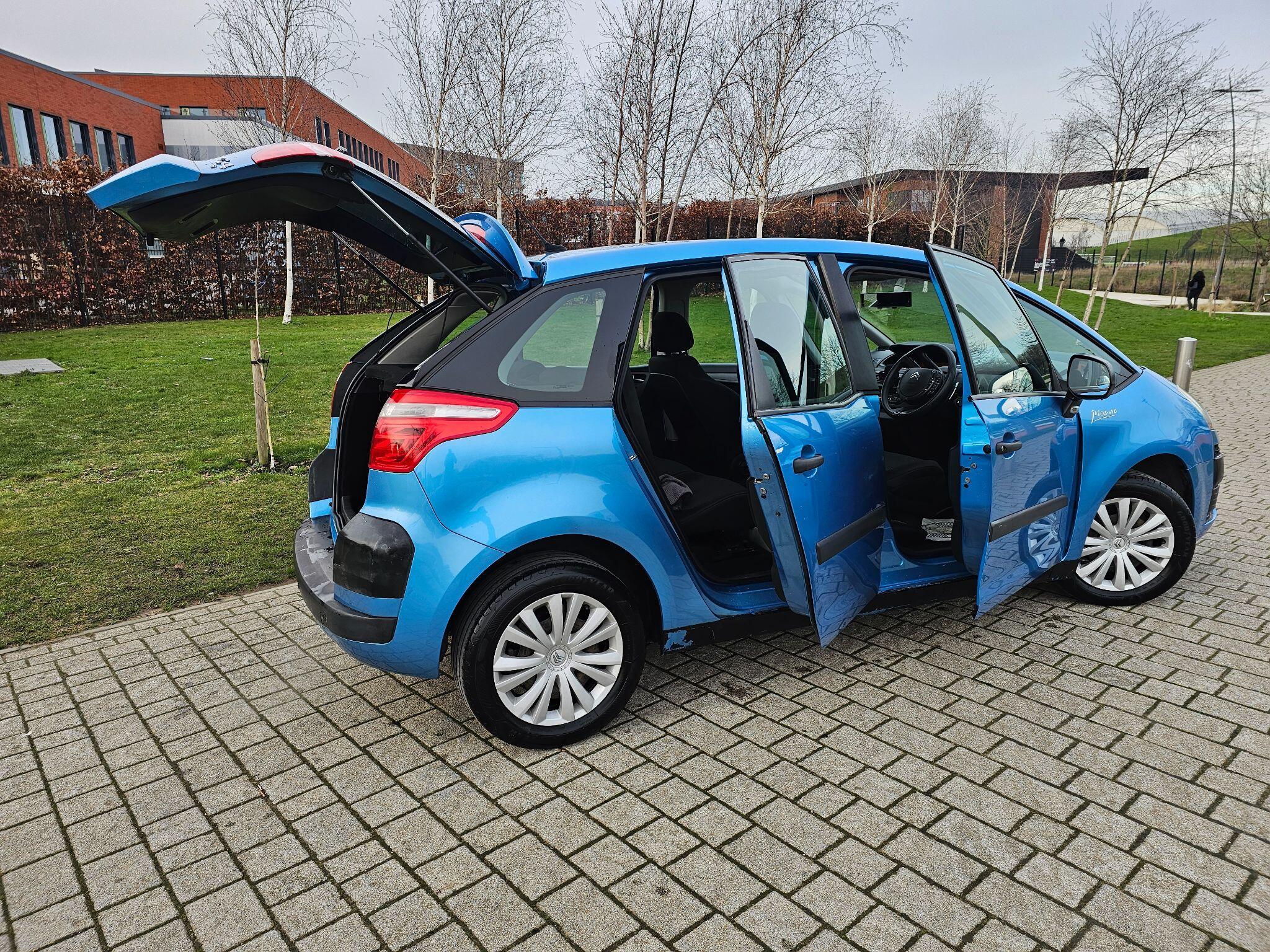 Citroen C4 Picasso - Image 14