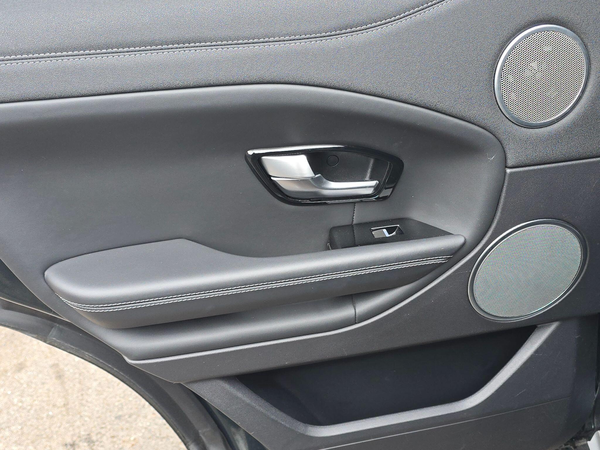 Land Rover Range Rover Evoque - Image 39