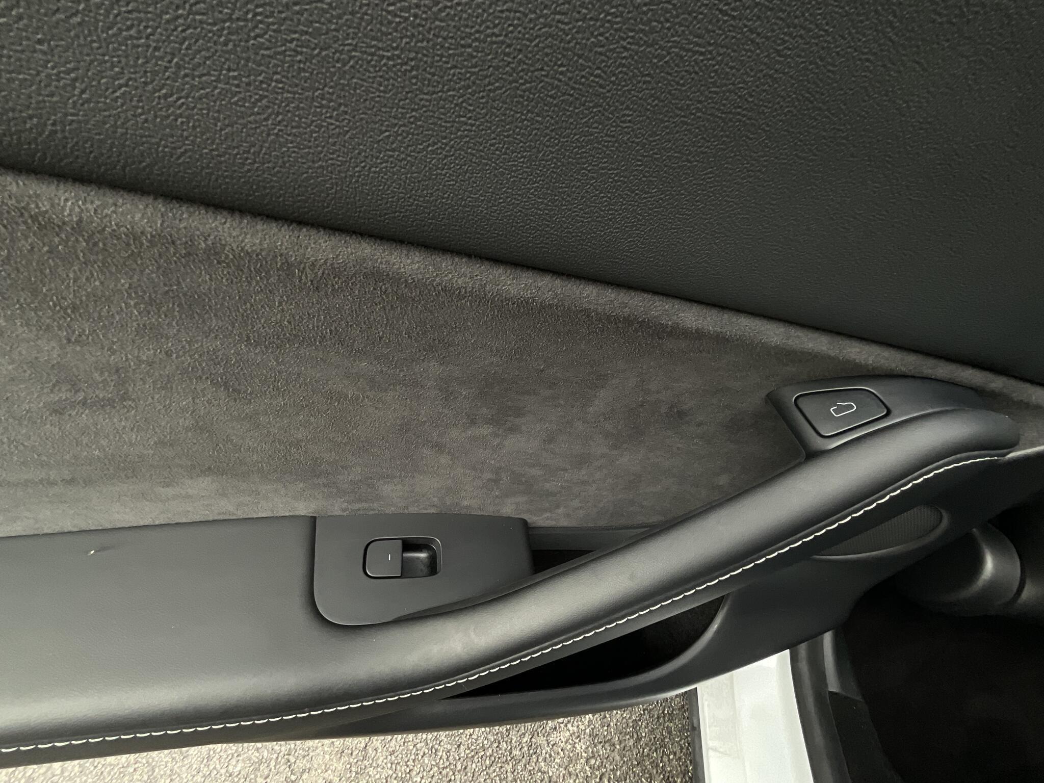 Tesla Model Y - Image 18