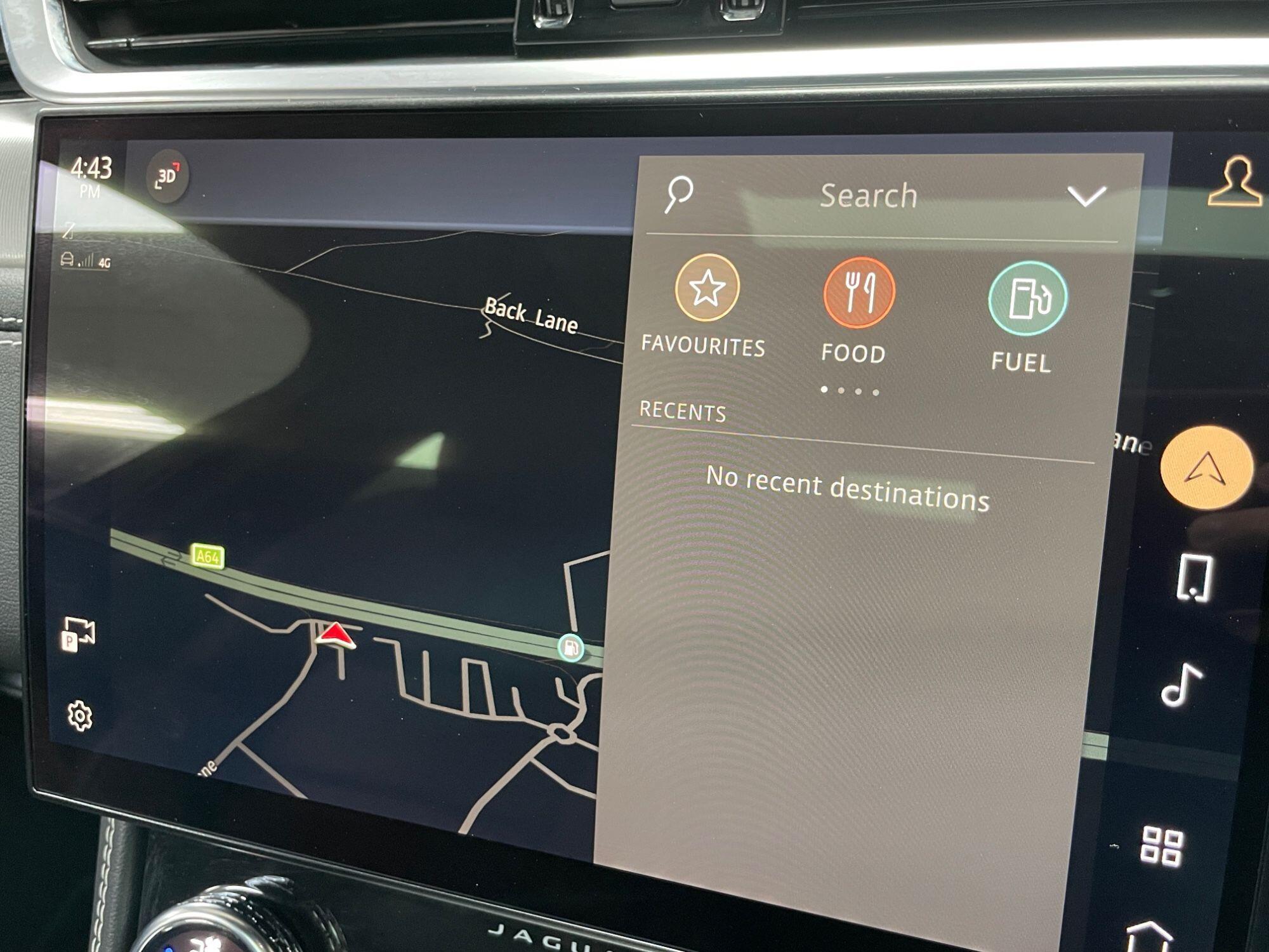 Jaguar F-Pace - Image 40