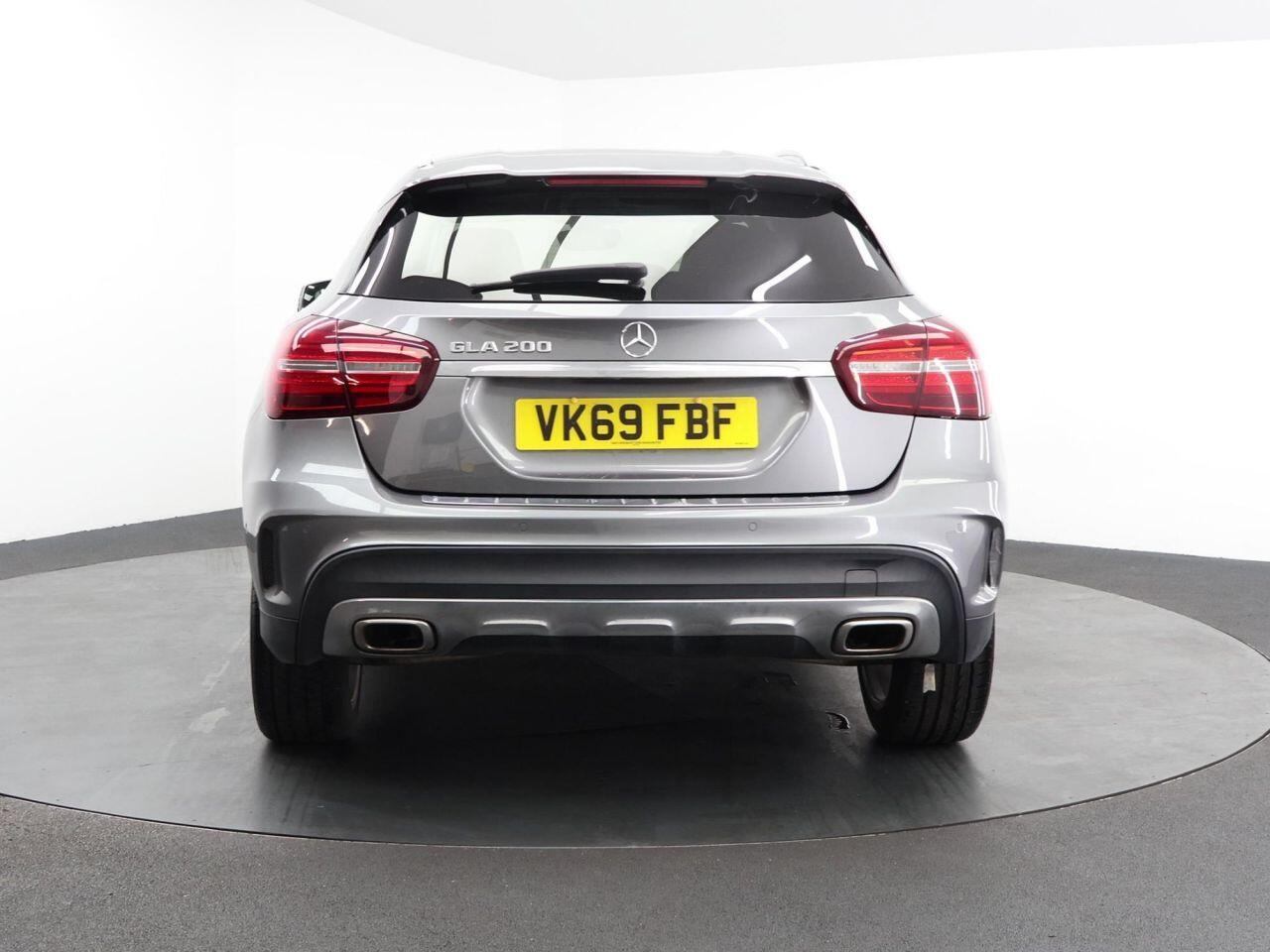 Mercedes-benz GLA - Image 10