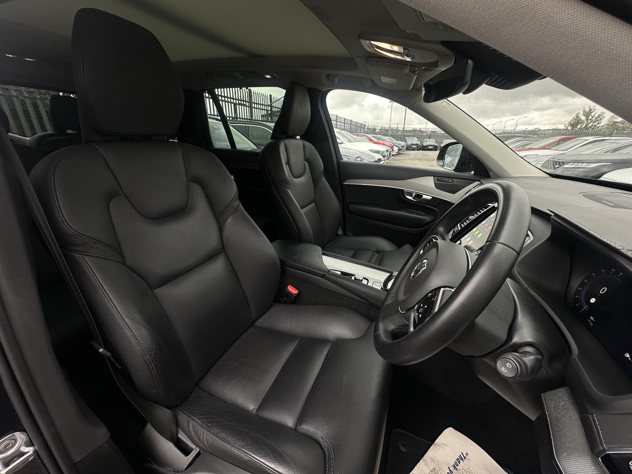 Volvo XC90 - Image 17