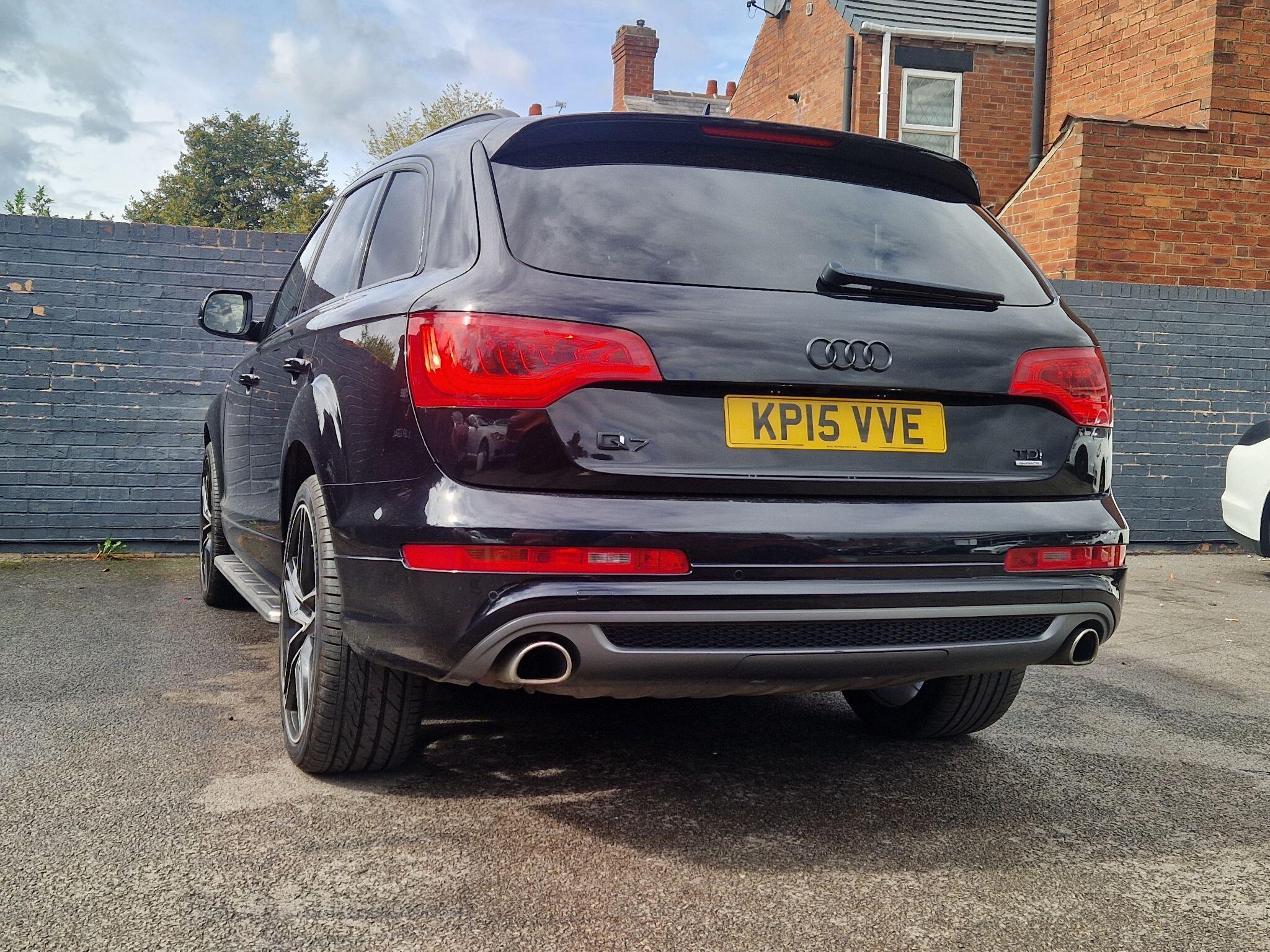 Audi Q7 - Image 6