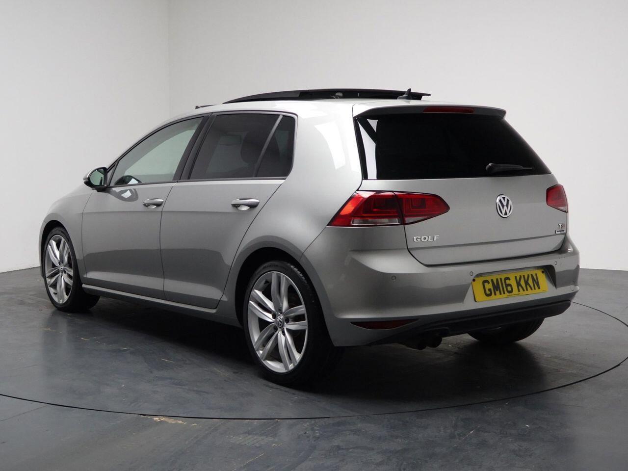Volkswagen Golf - Image 13