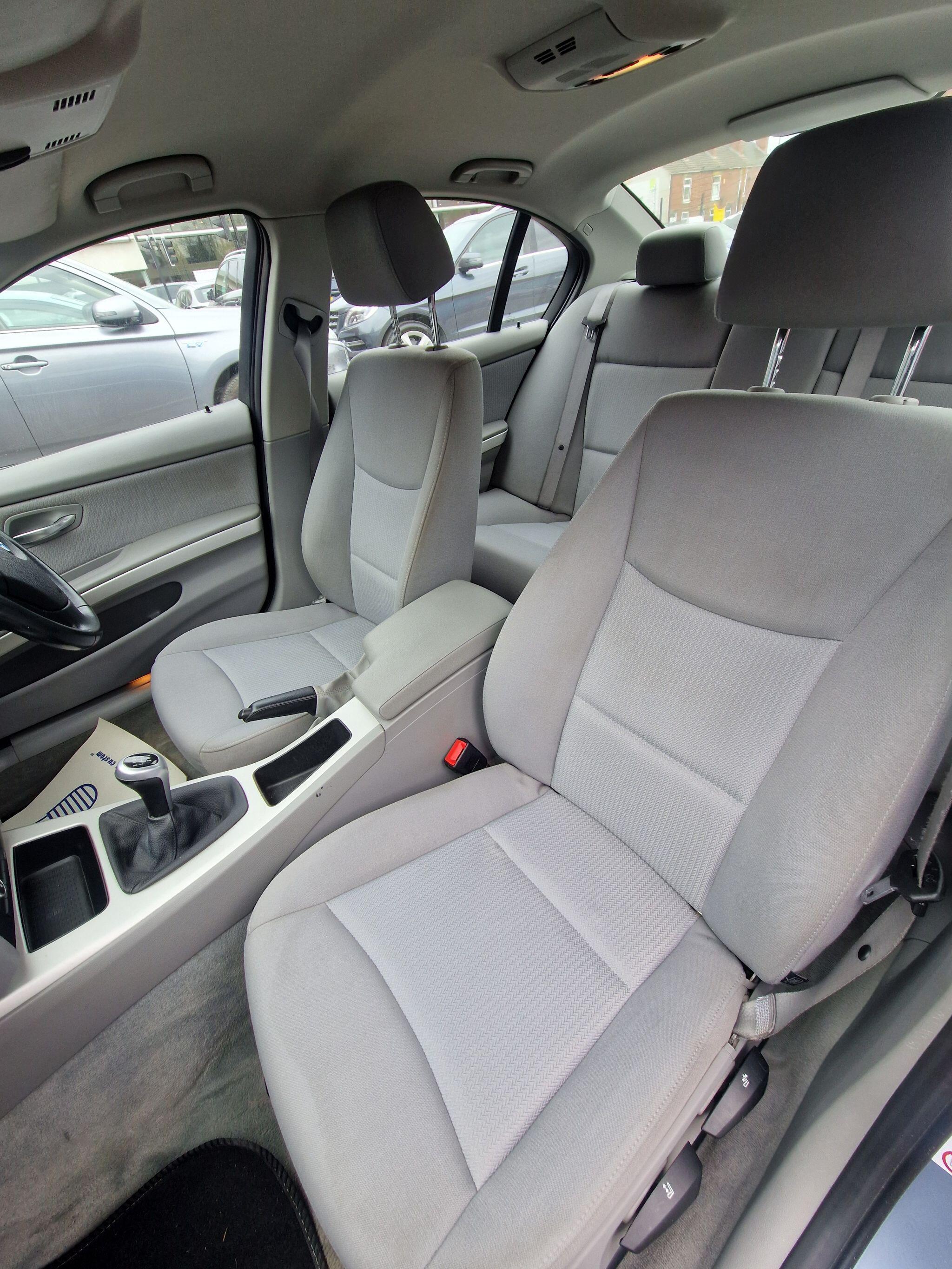 BMW 3 Series - Image 34