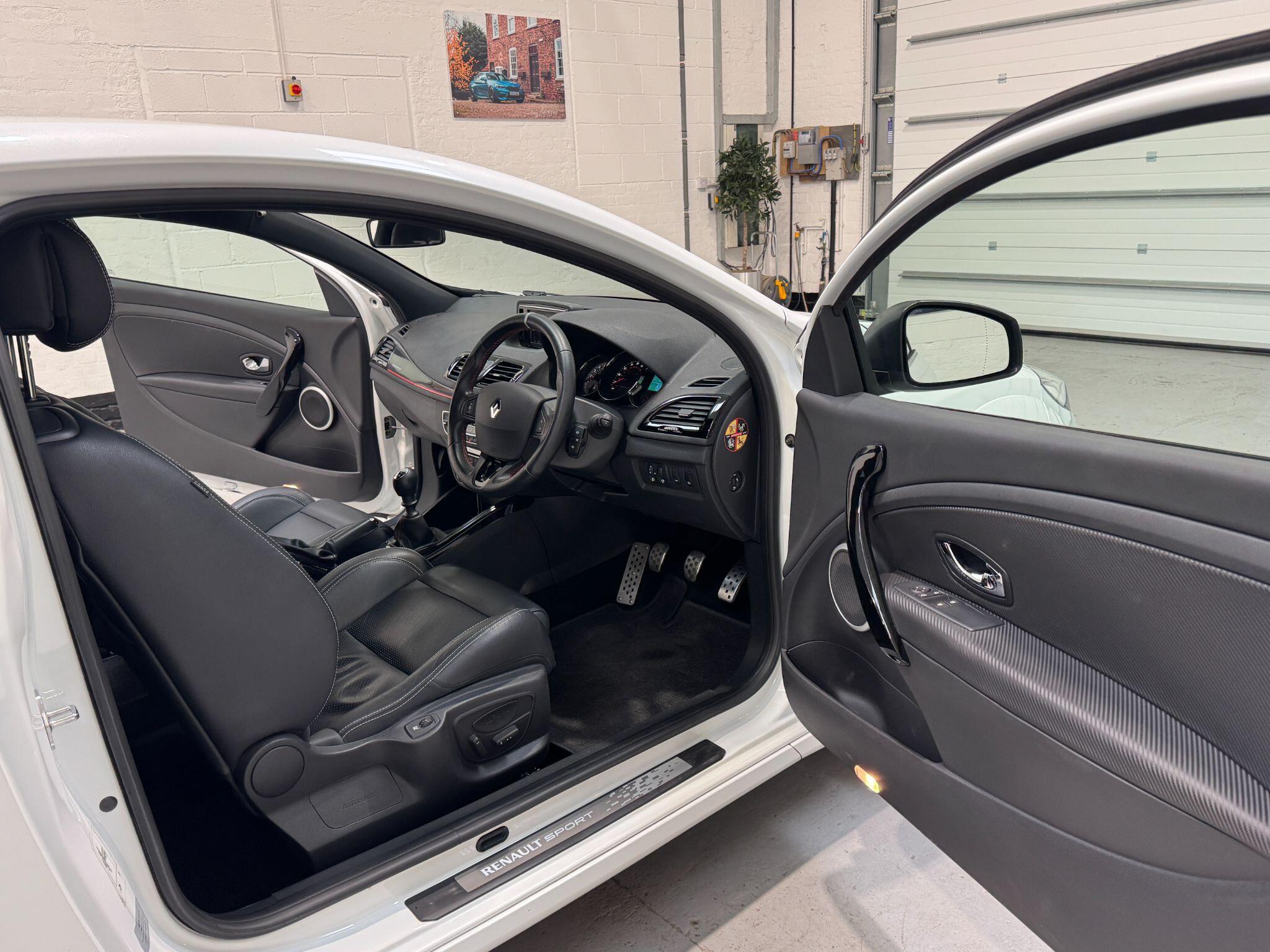 Renault Megane - Image 19