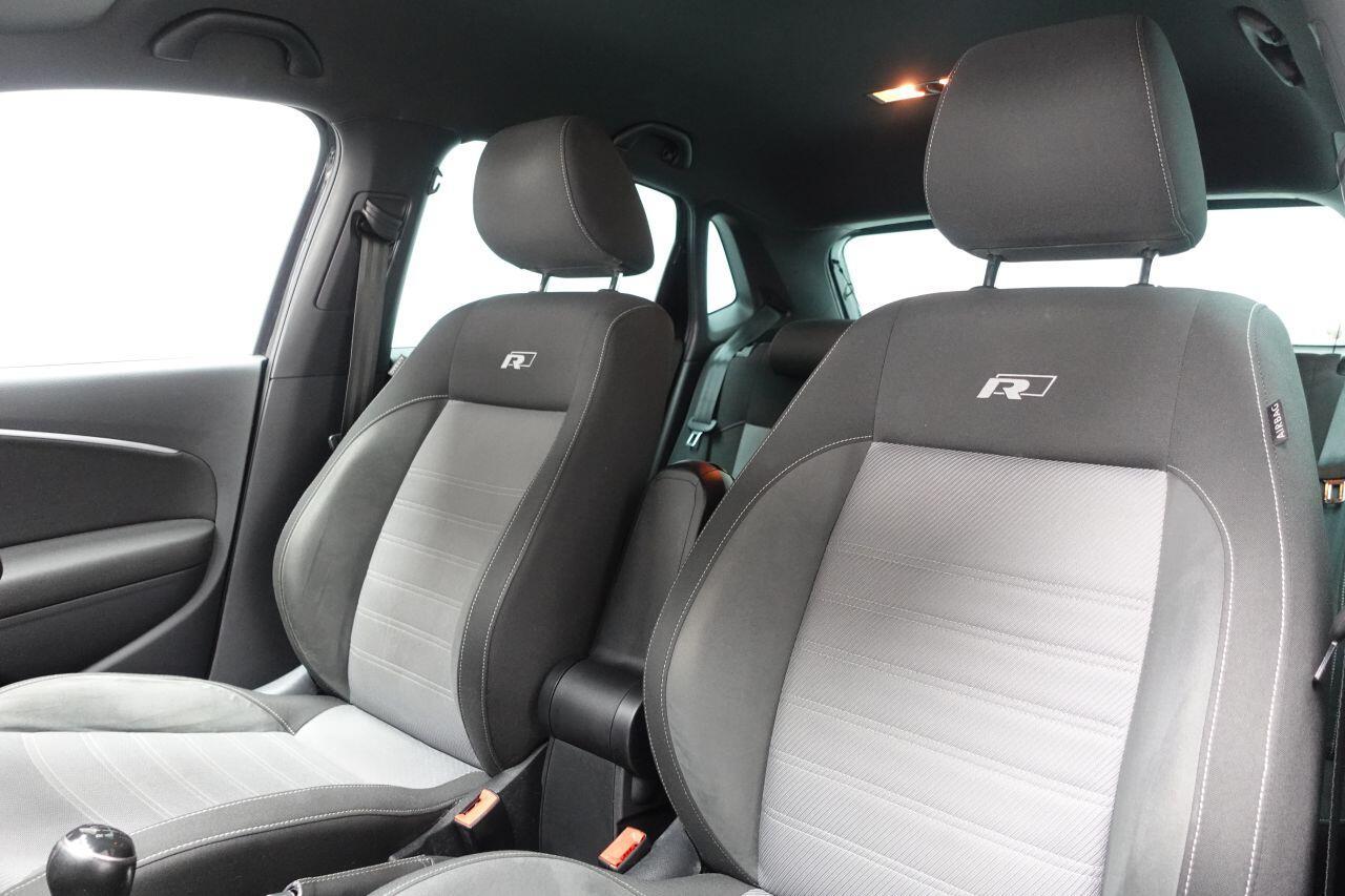 Volkswagen Polo - Image 18