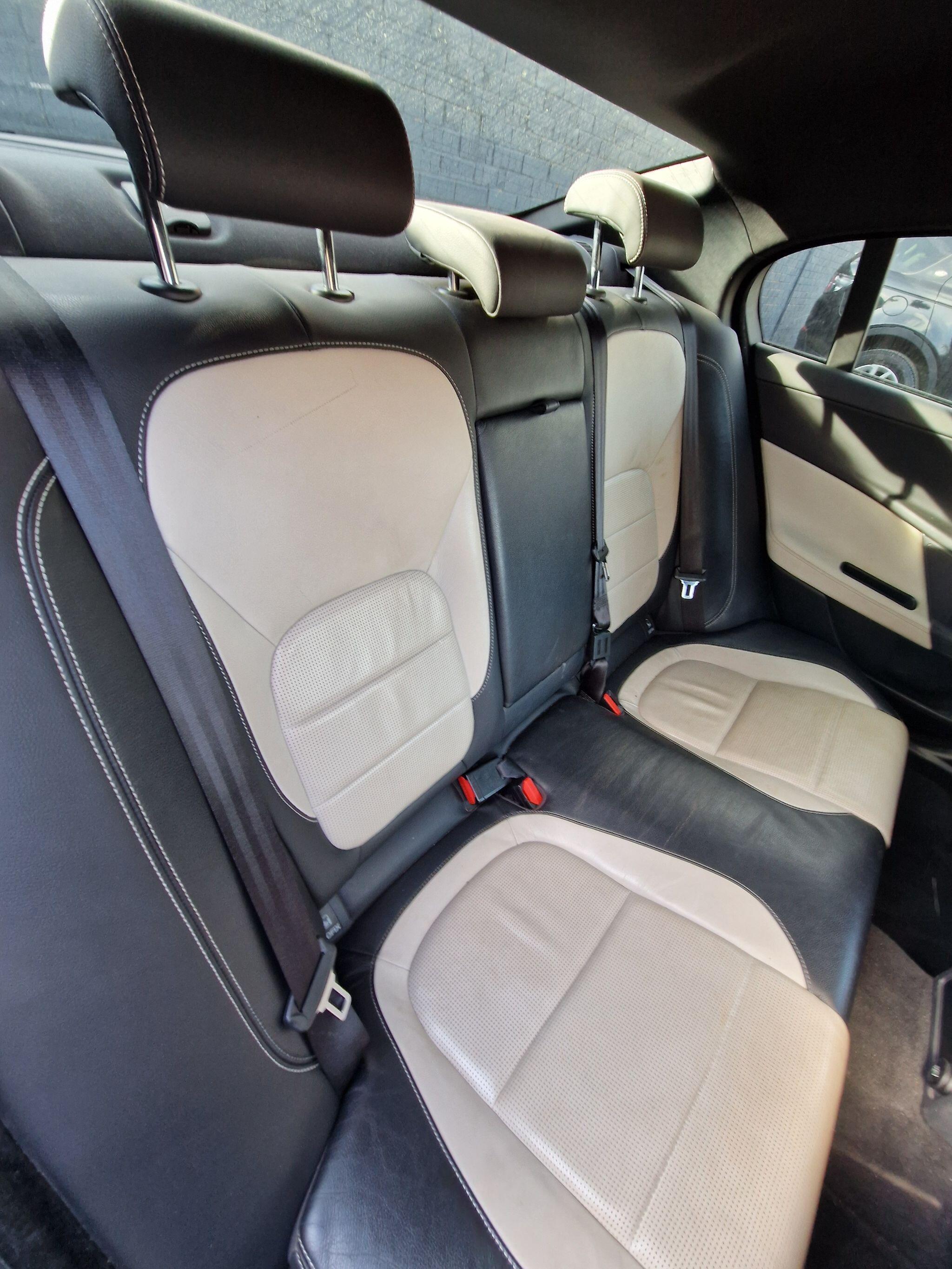 Jaguar XE - Image 34