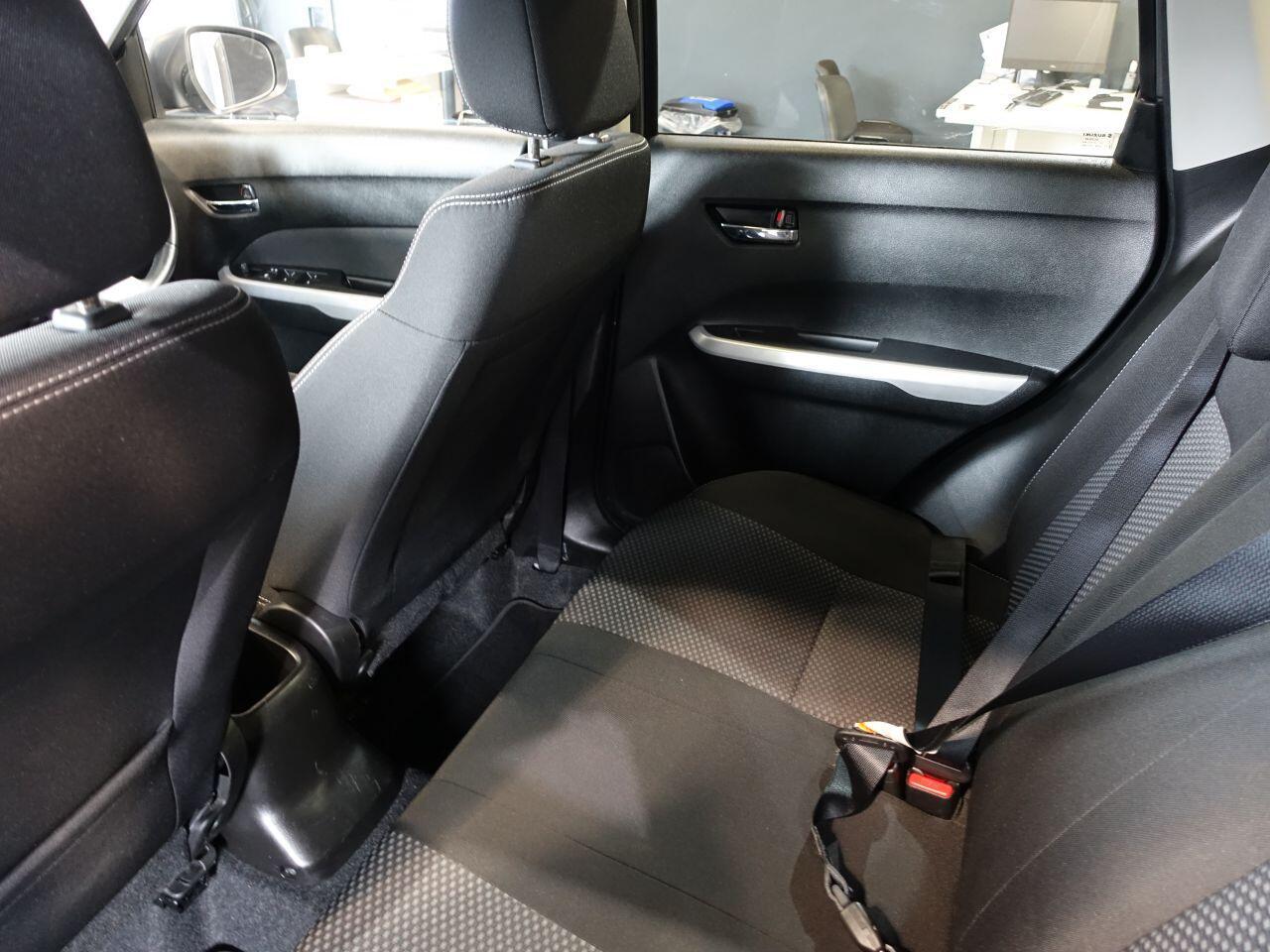 Suzuki Vitara - Image 15