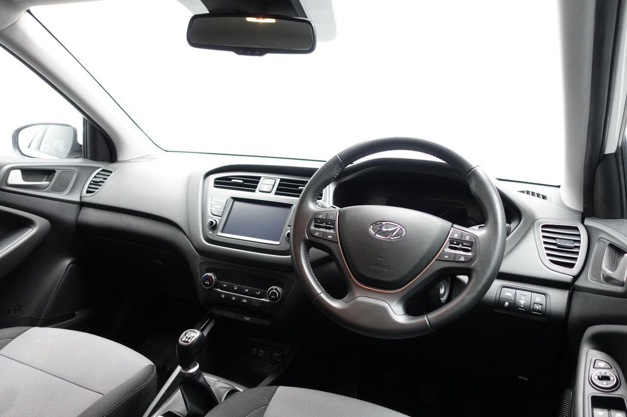 Hyundai i20 - Image 23