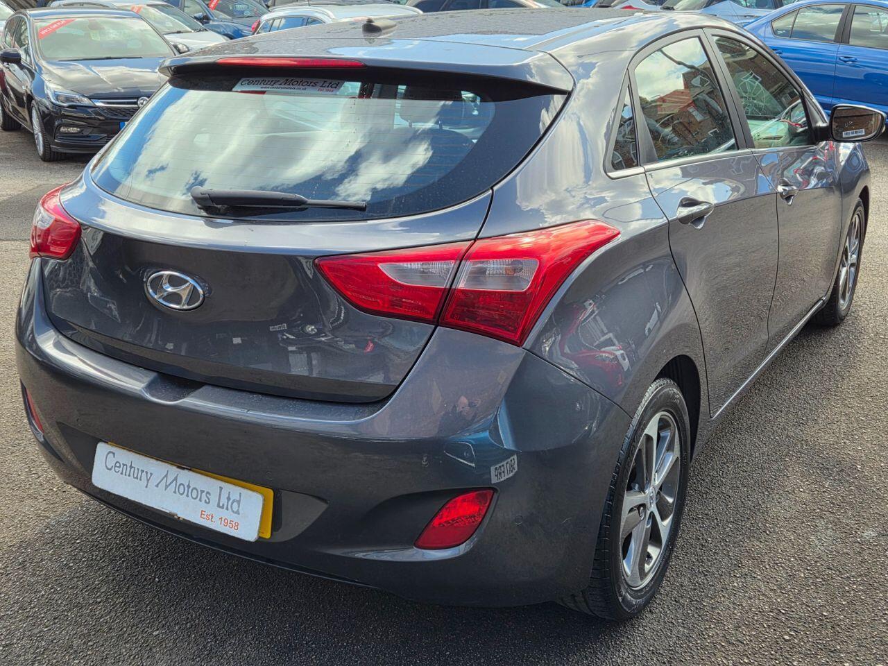 Hyundai i30 - Image 6