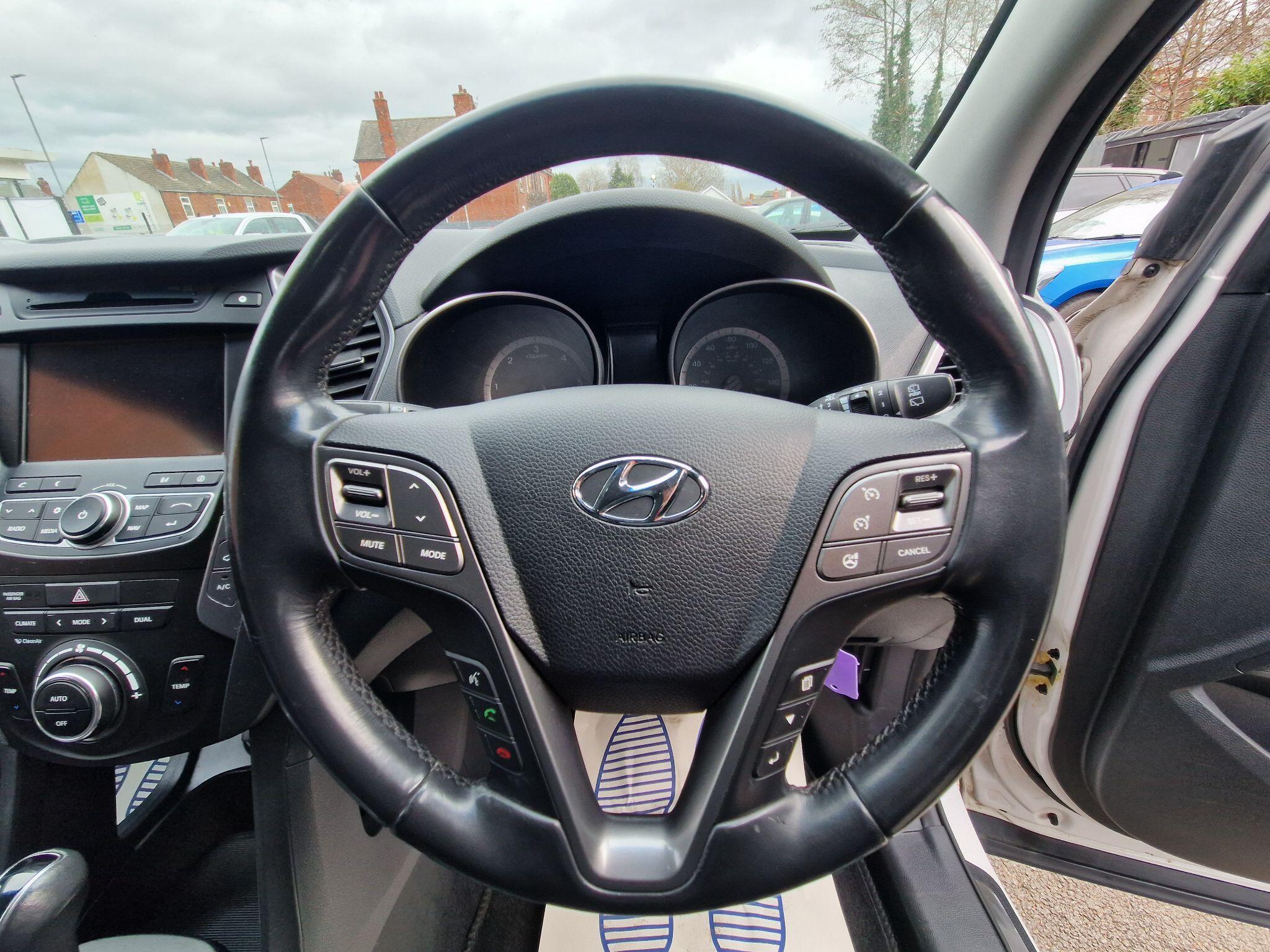 Hyundai Santa Fe - Image 45