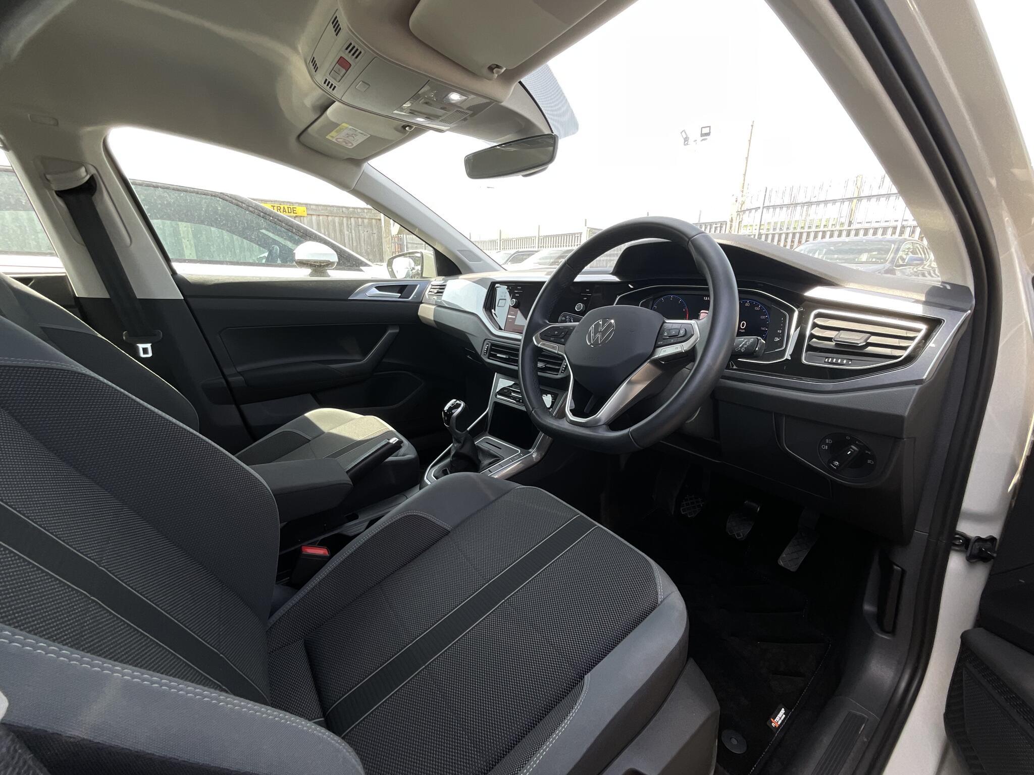 Volkswagen Polo - Image 7