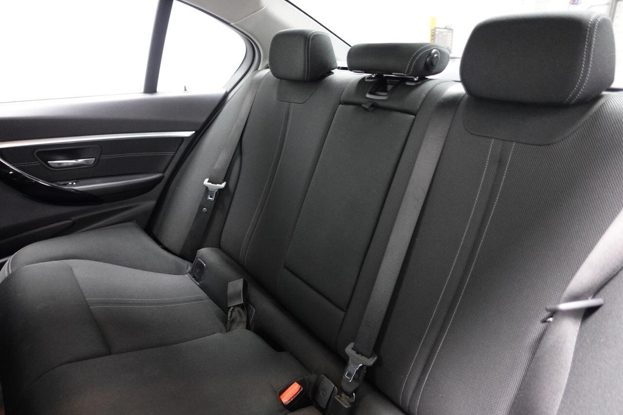 BMW 3 Series - Image 20