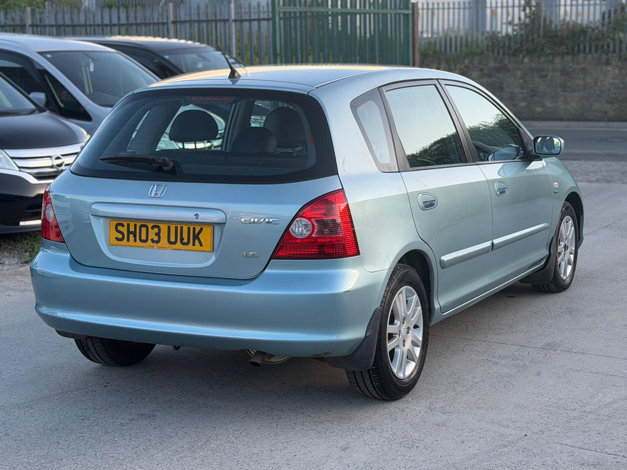 Honda Civic - Image 5