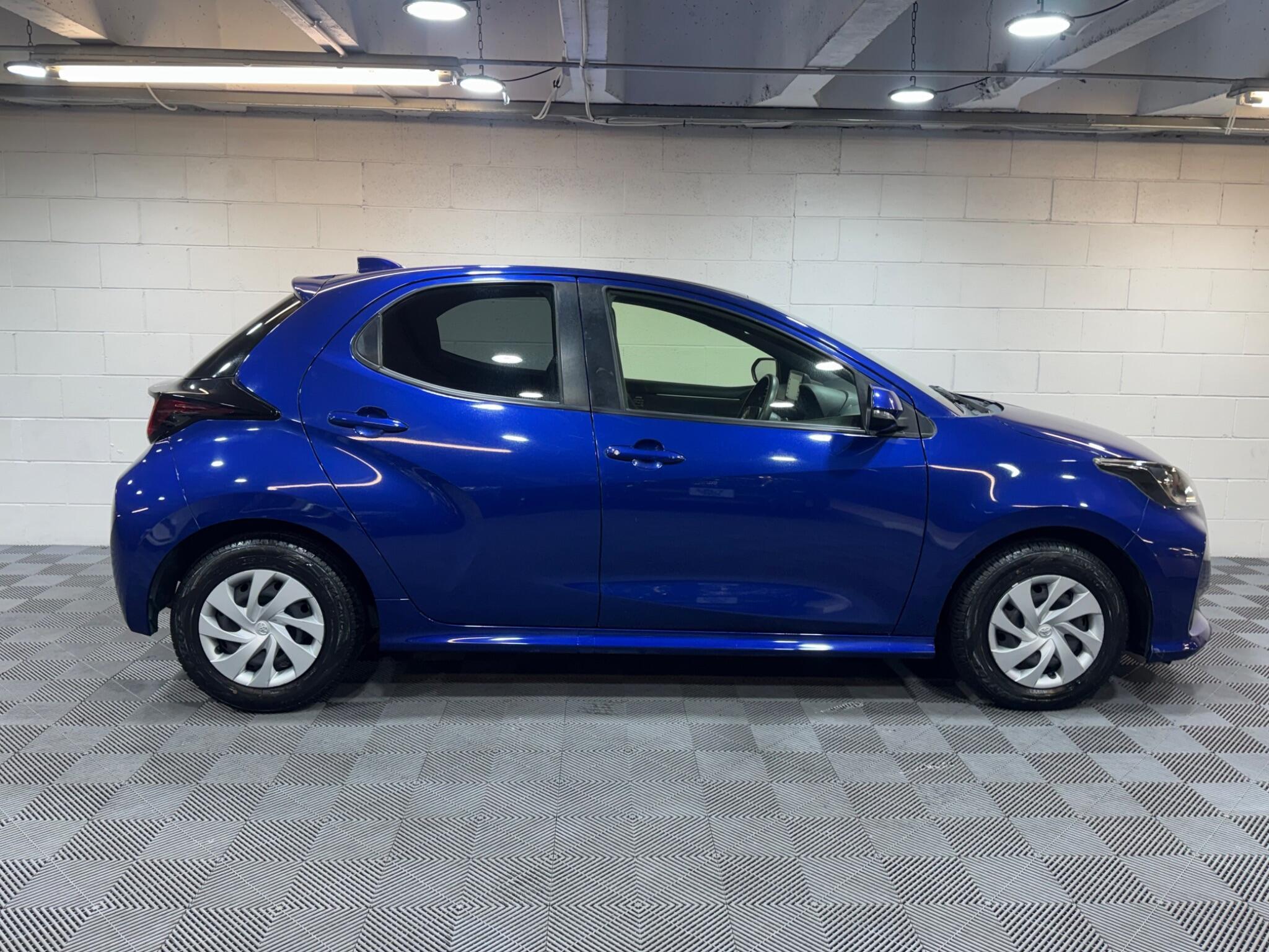 Toyota Yaris - Image 5