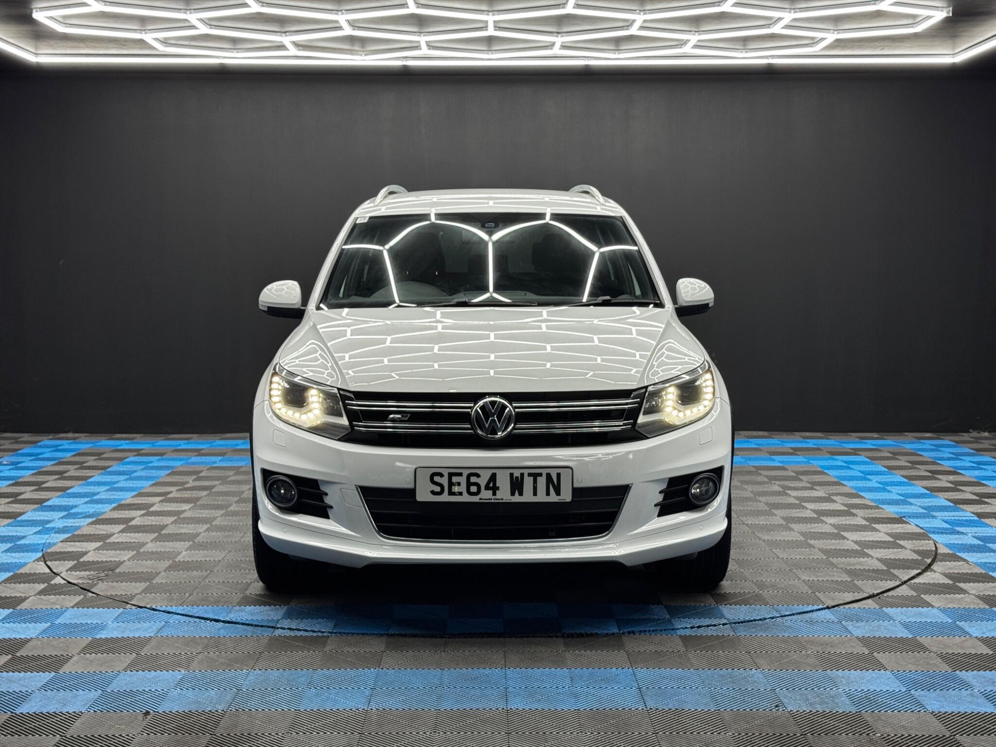 Volkswagen Tiguan - Image 2