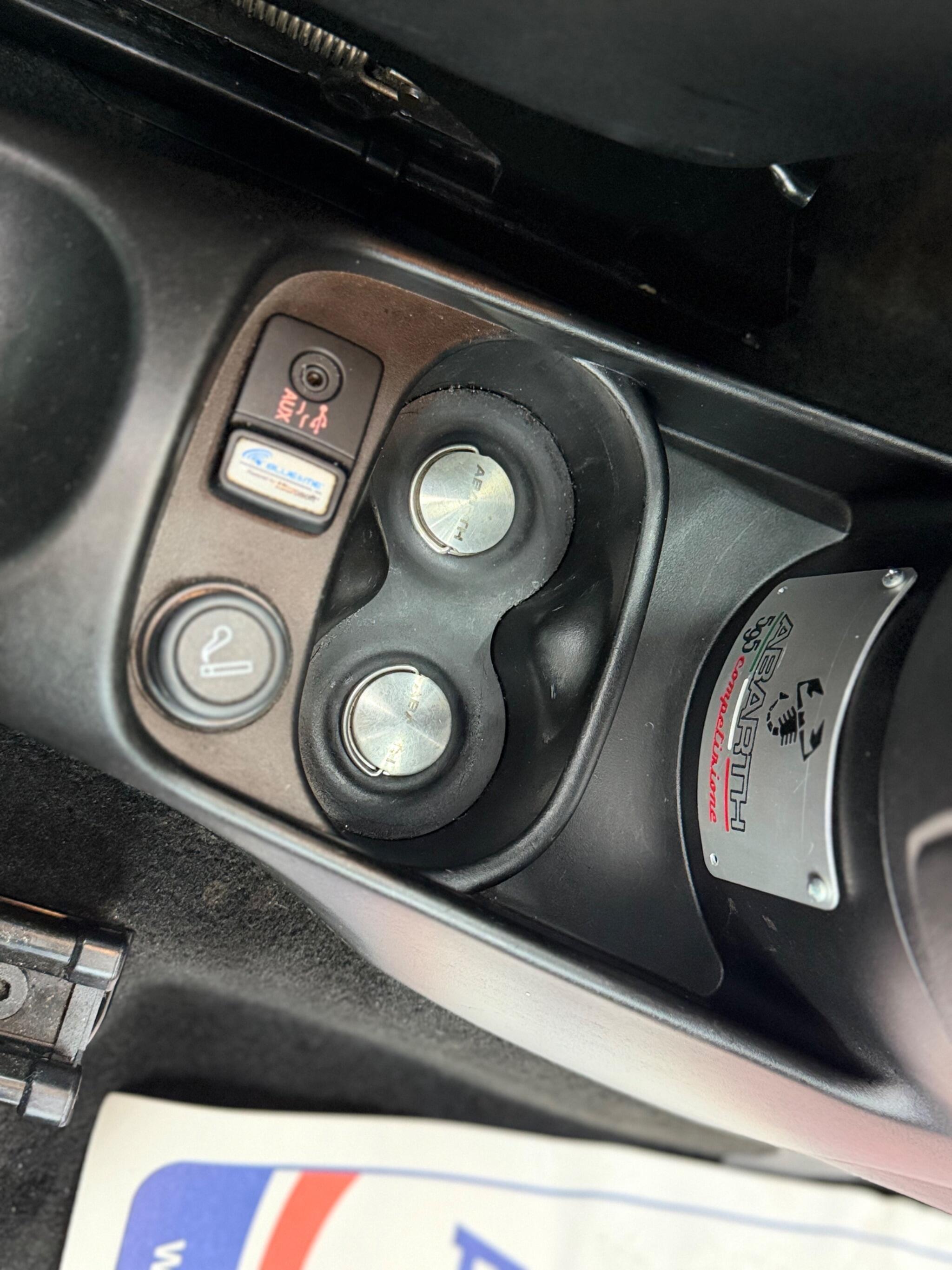 Abarth 595 - Image 32