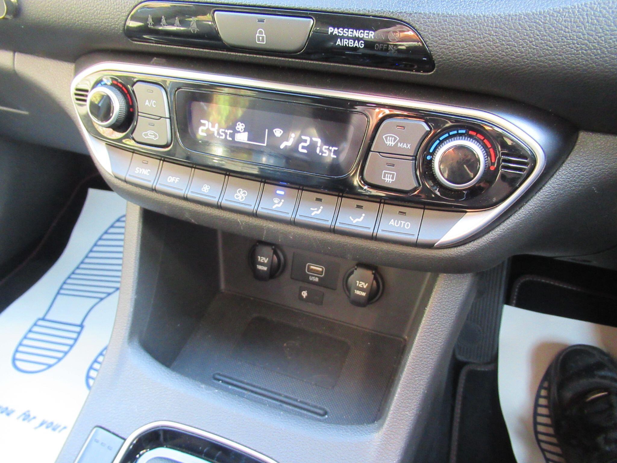 Hyundai i30 - Image 40