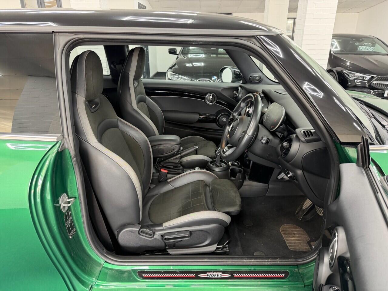 MINI Hatch - Image 14