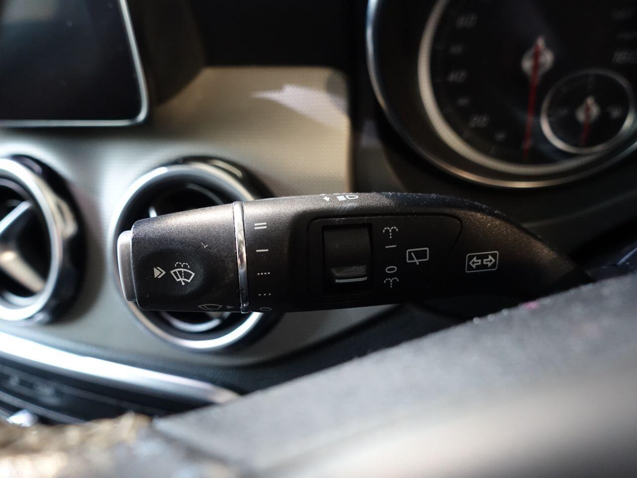 Mercedes-benz GLA - Image 19