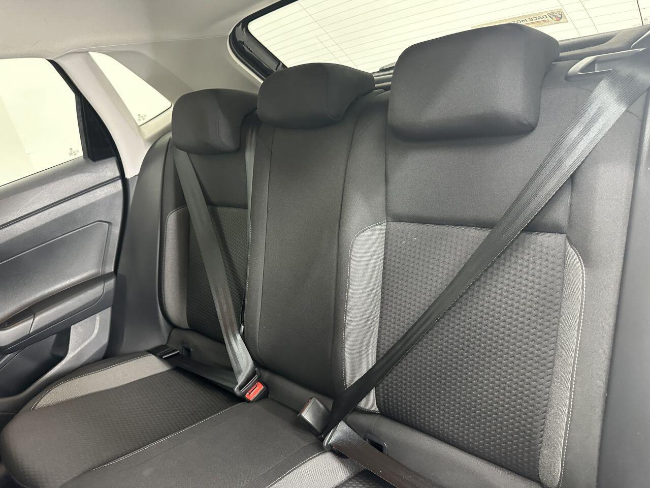 Volkswagen Polo - Image 14