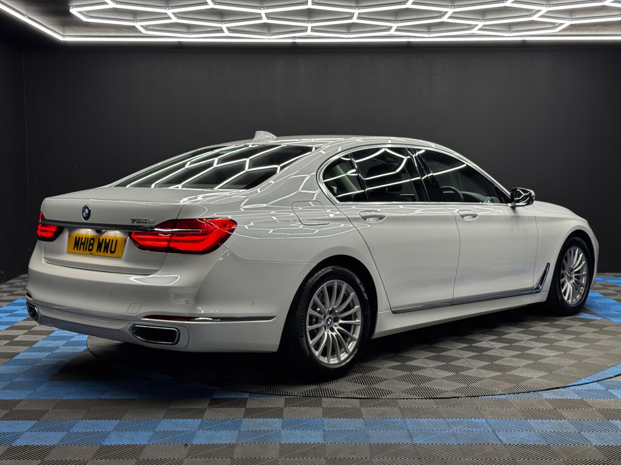BMW 7 Series - Image 5