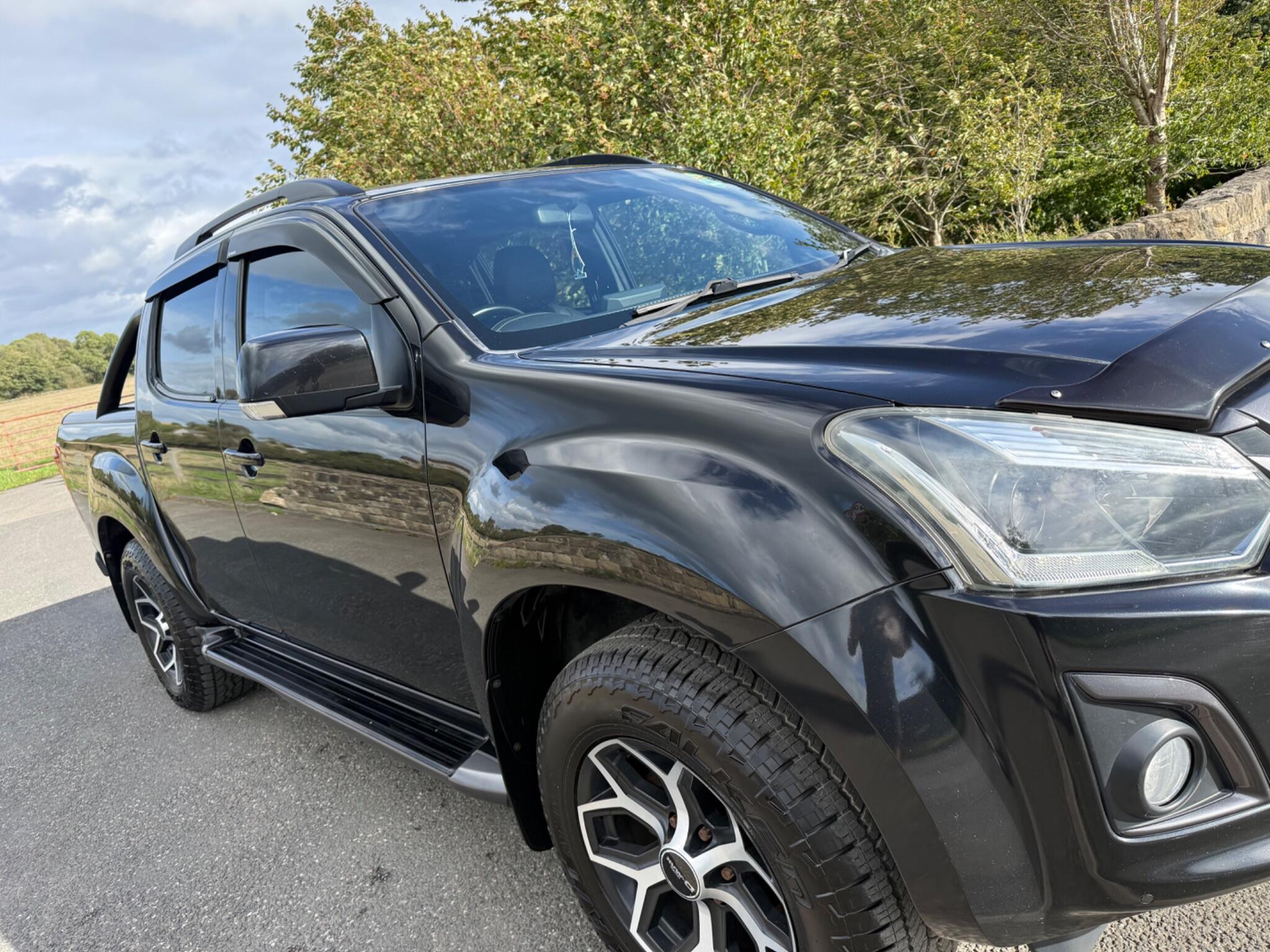 Isuzu D-MAX - Image 14