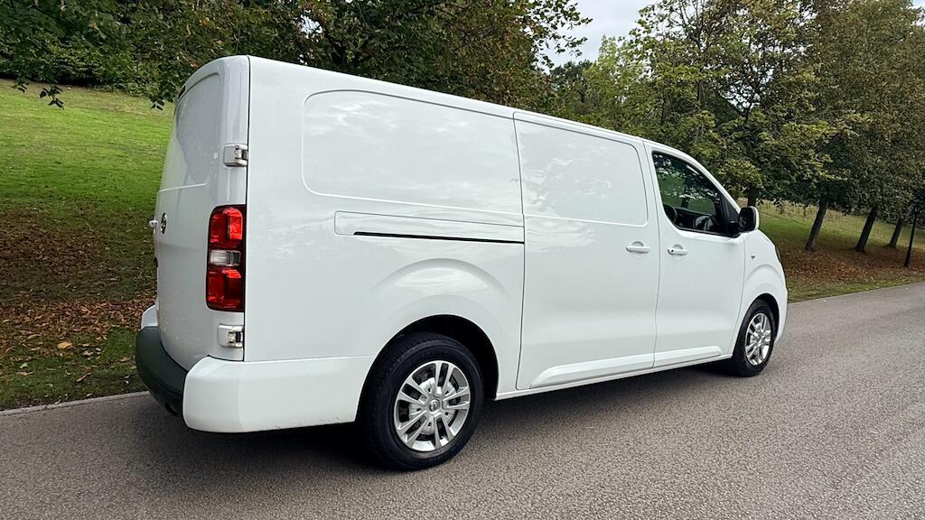 Vauxhall Vivaro - Image 5