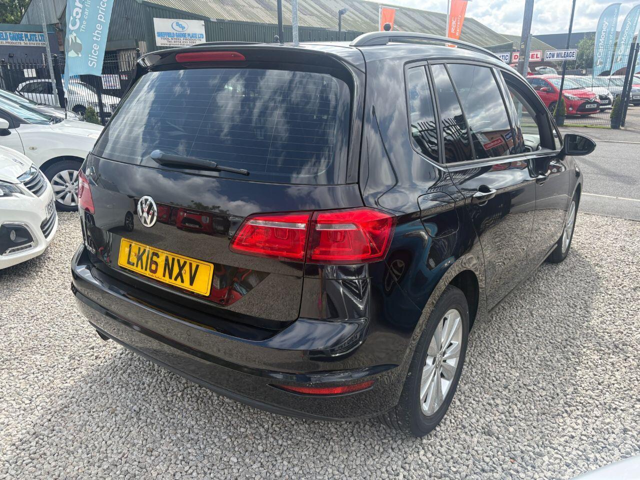 Volkswagen GOLF SV - Image 6
