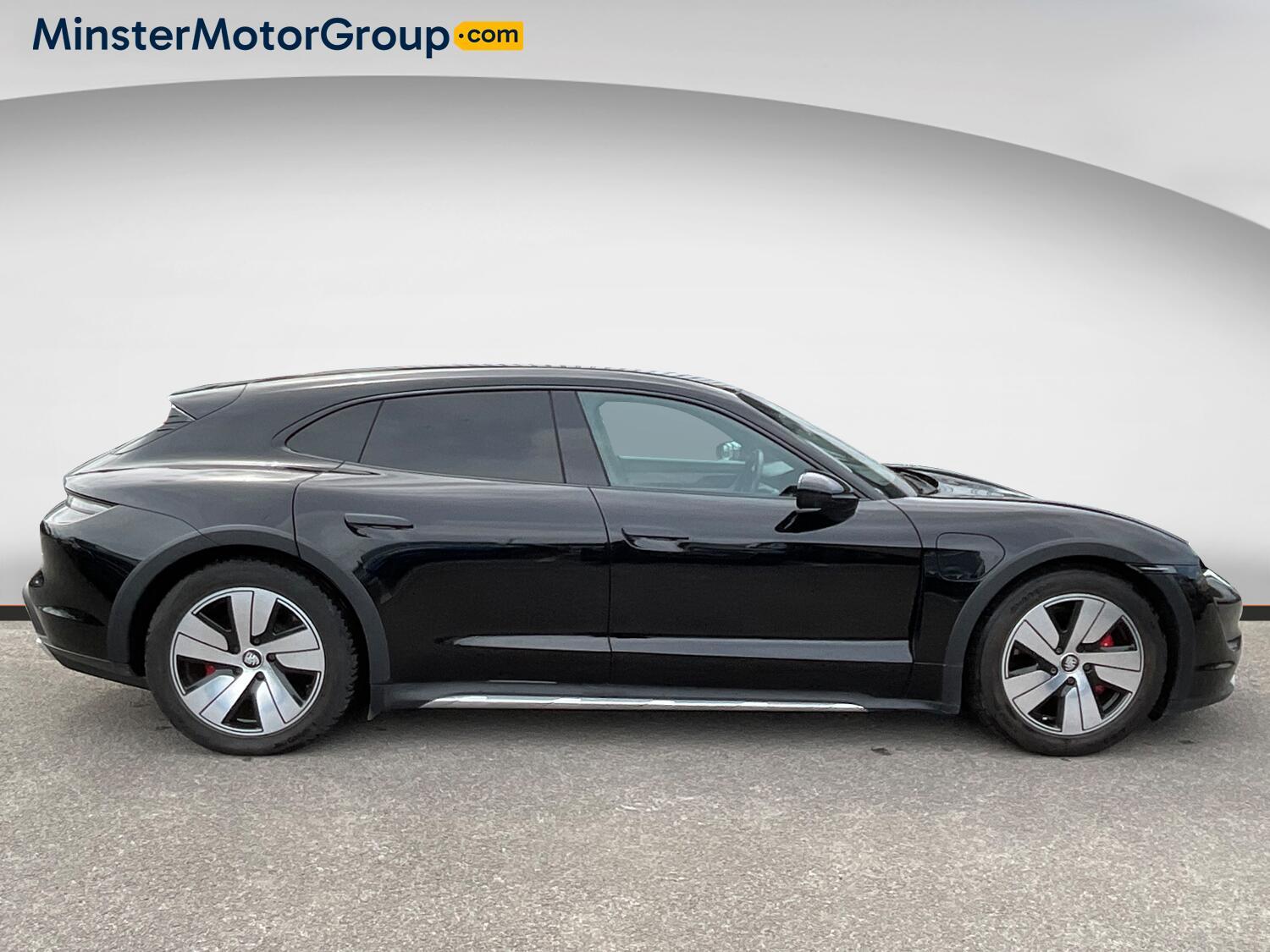 Porsche Taycan - Image 2